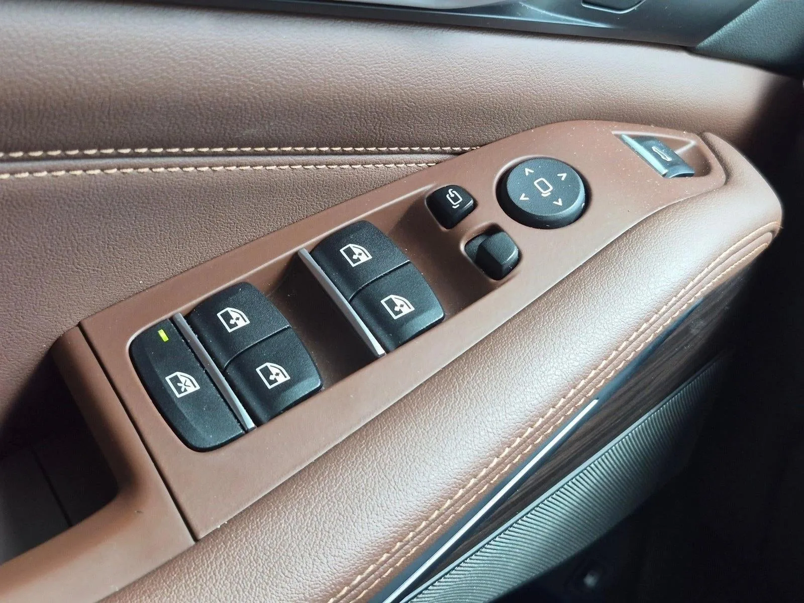 2024 BMW X5 PHEV xDrive50e photo 11