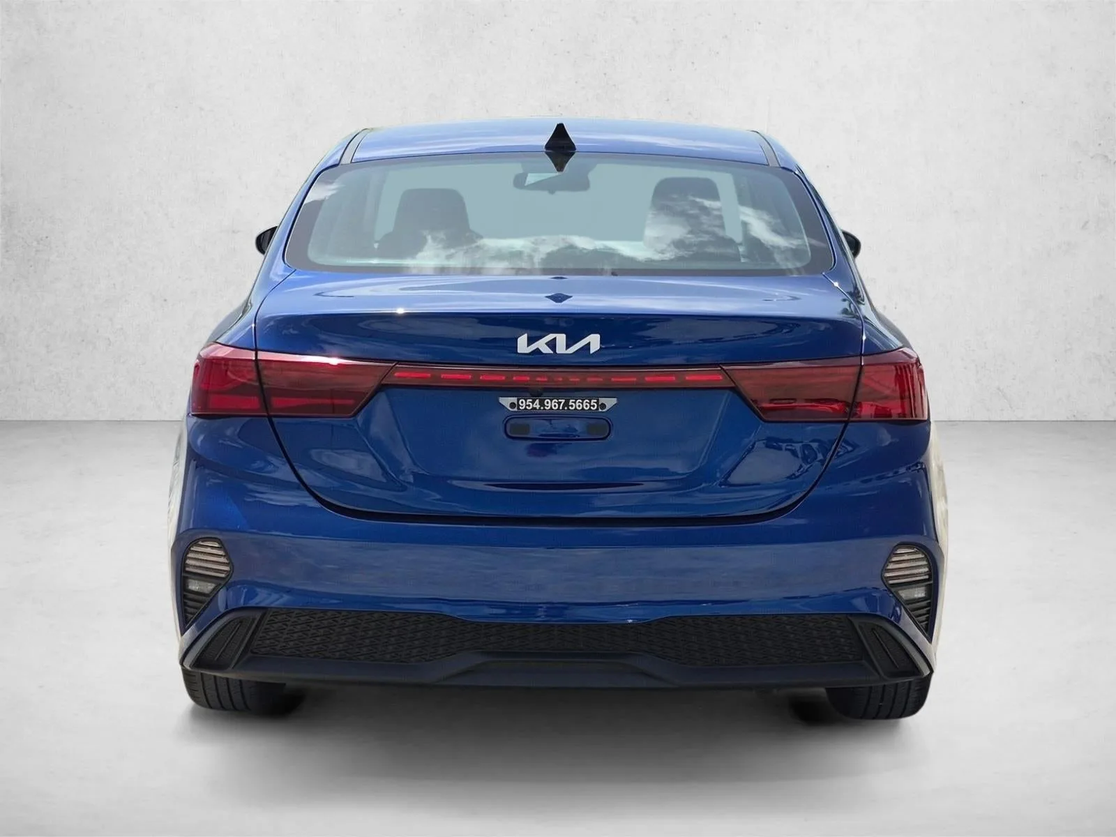 2023 Kia Forte LXS IVT photo 6