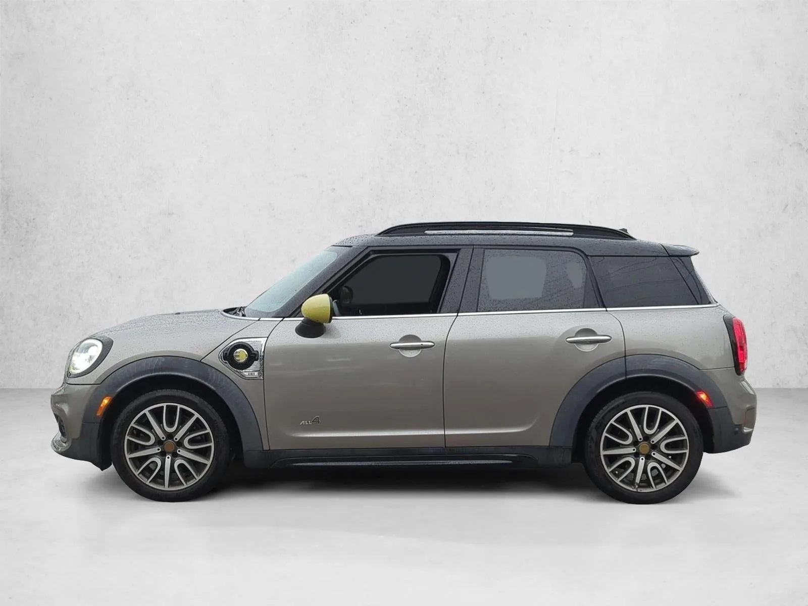 2019 MINI Cooper SE Countryman ALL4 Cooper S E photo 8