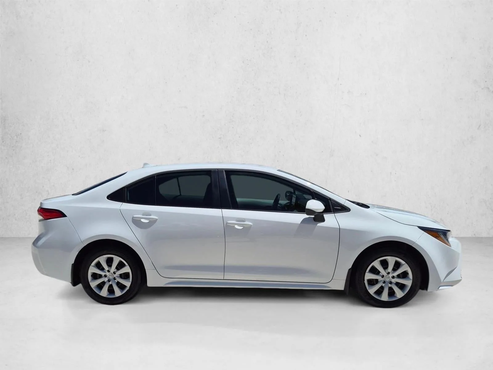 2026 Toyota Corolla LE CVT (Natl) photo 4