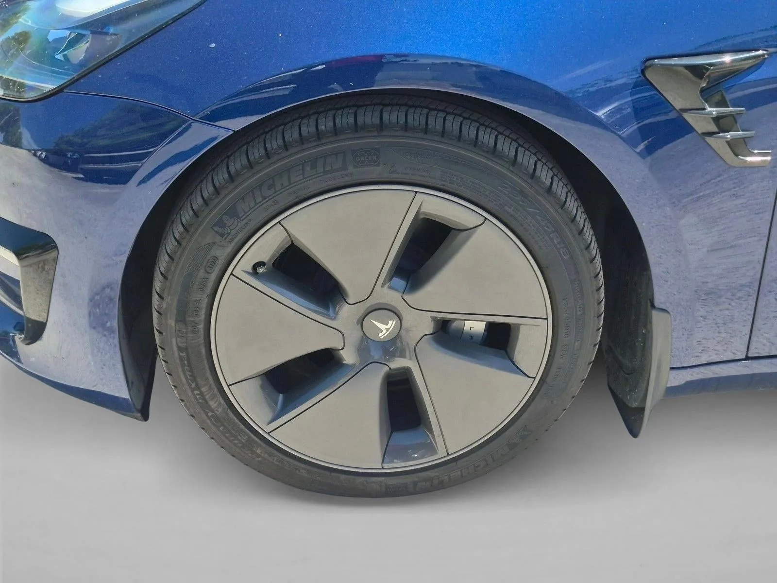 2023 Tesla Model 3 Base photo 8