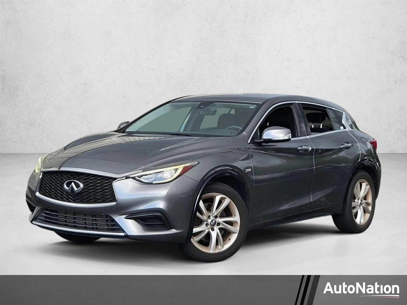 2017 INFINITI QX30