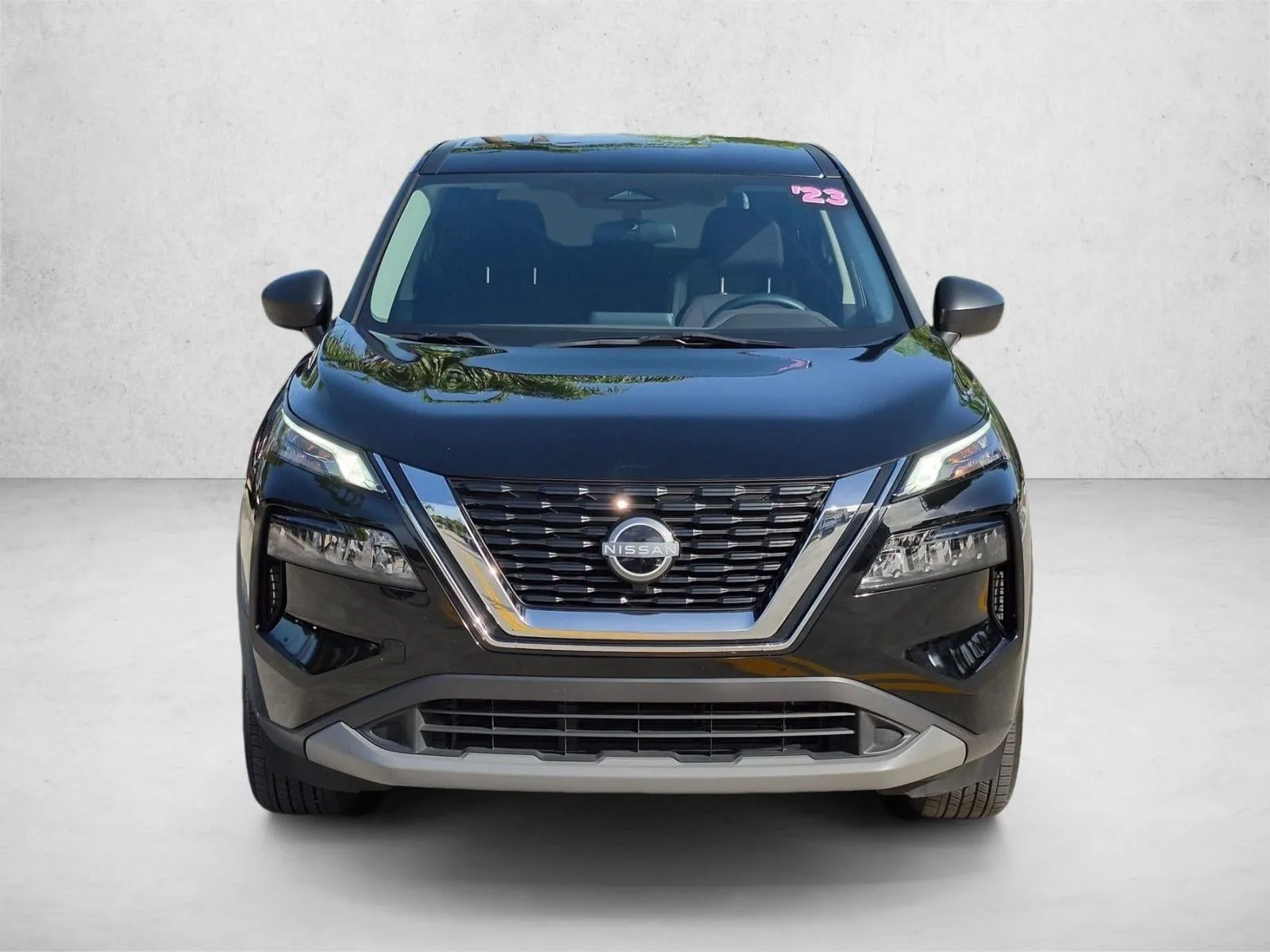 2023 Nissan Rogue FWD S photo 2