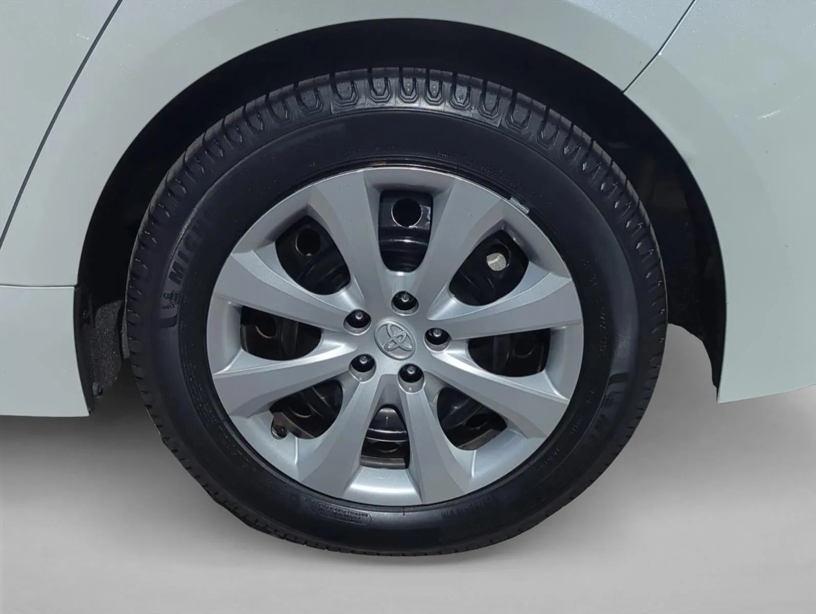 2024 Toyota Corolla LE CVT (Natl) photo 9