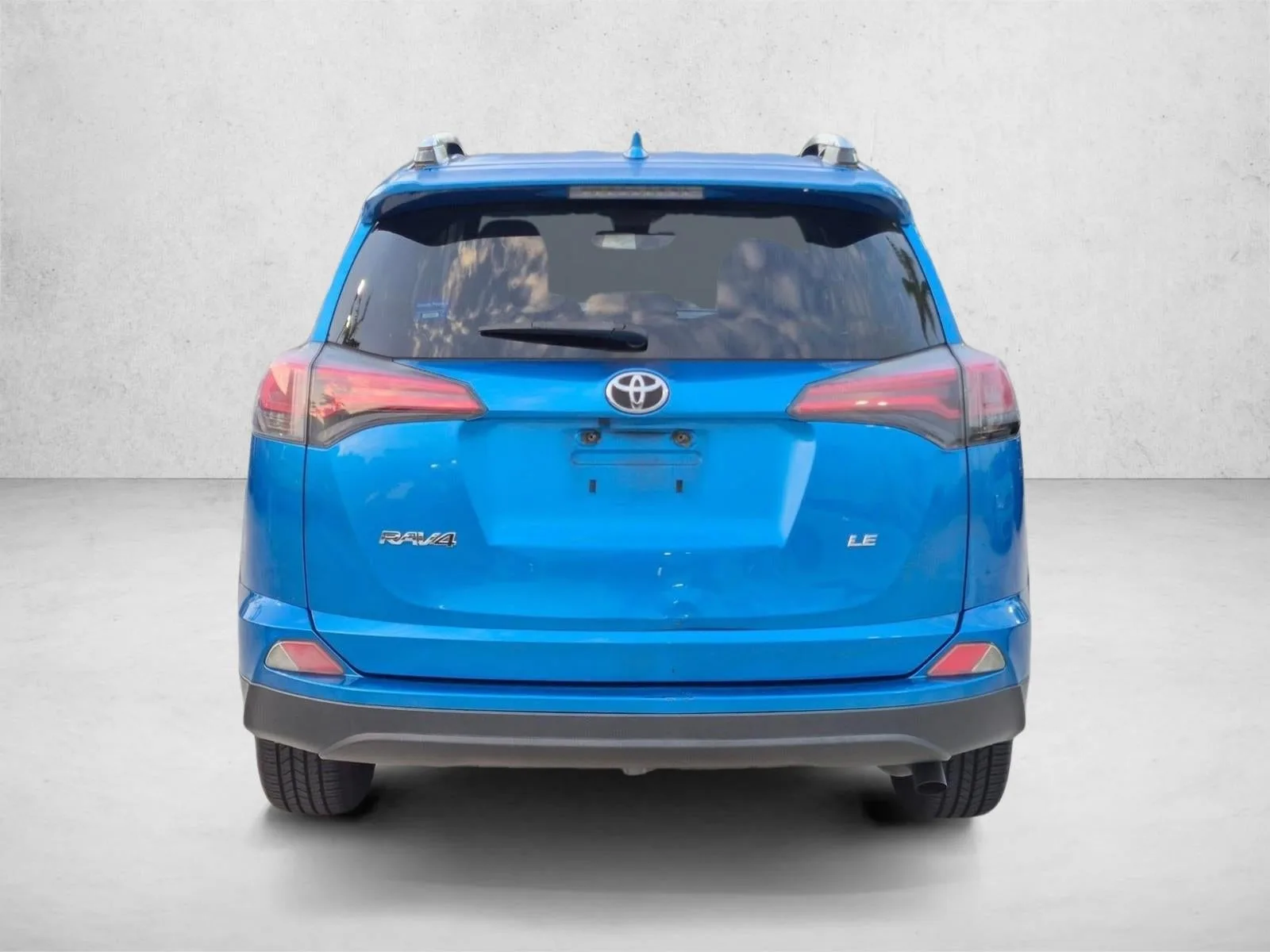 2018 Toyota RAV4 LE FWD (GS) photo 6