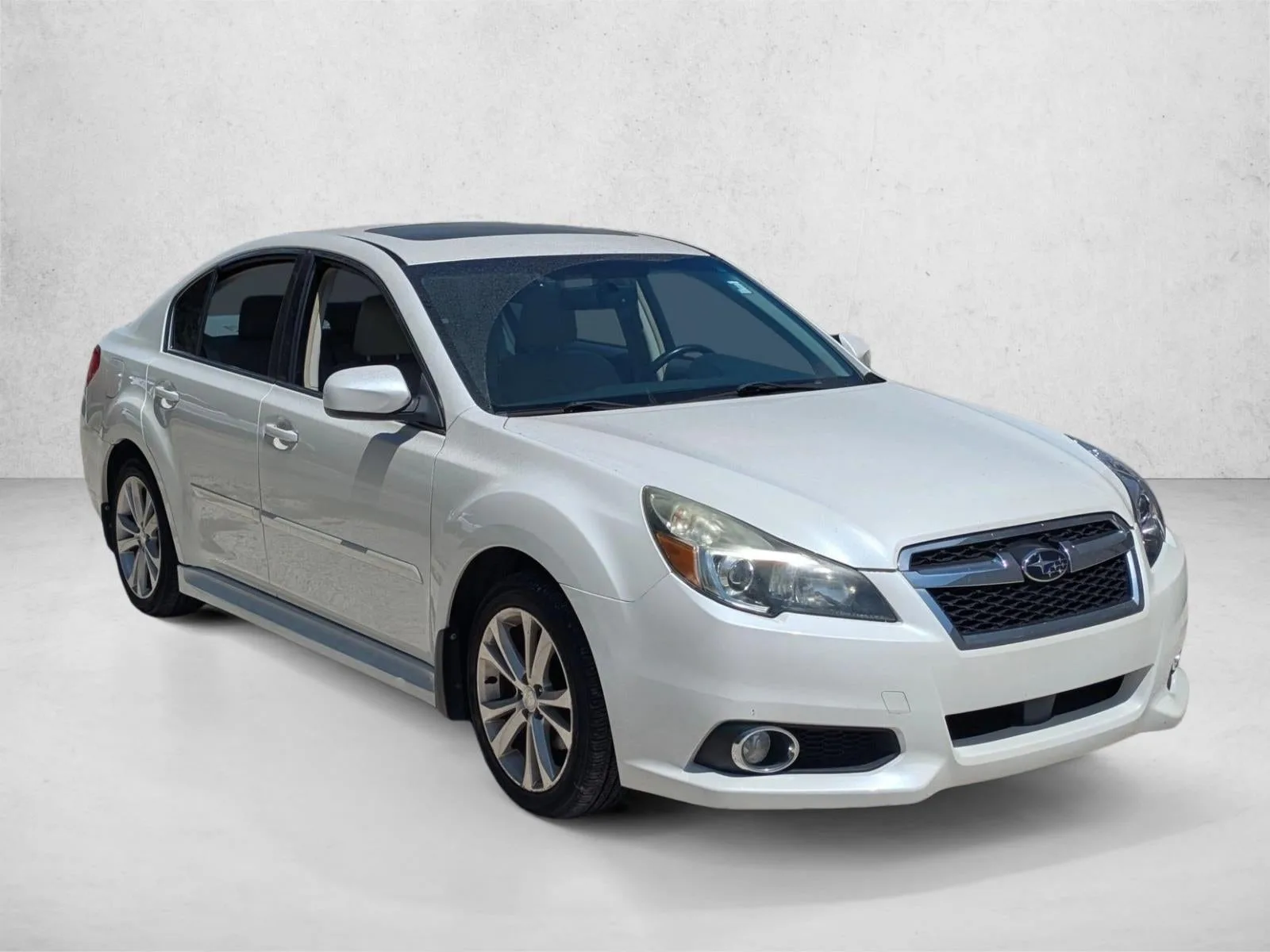 2014 Subaru Legacy 2.5i Limited photo 3