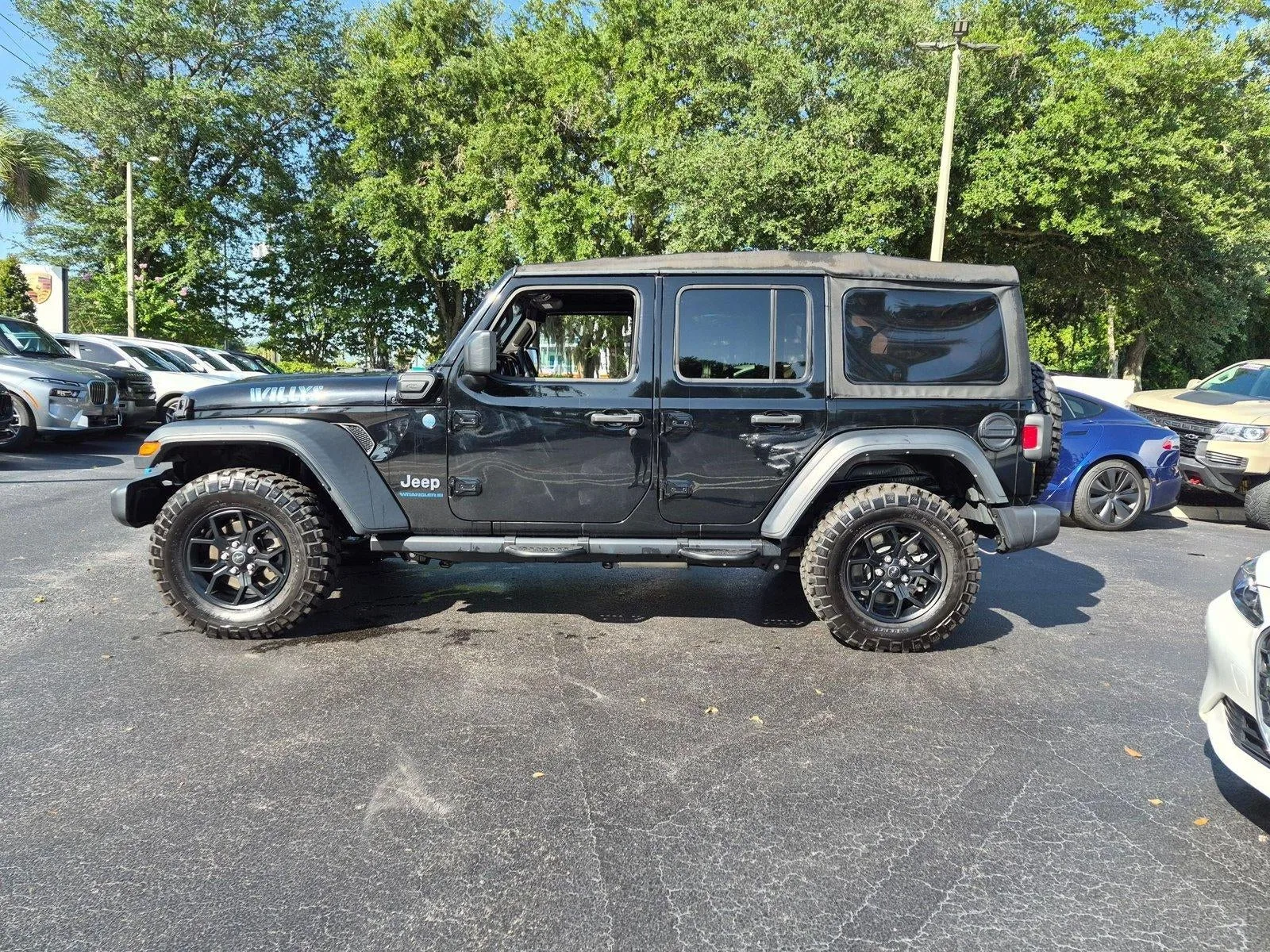 2023 Jeep Wrangler 4xe 4x4 photo 2
