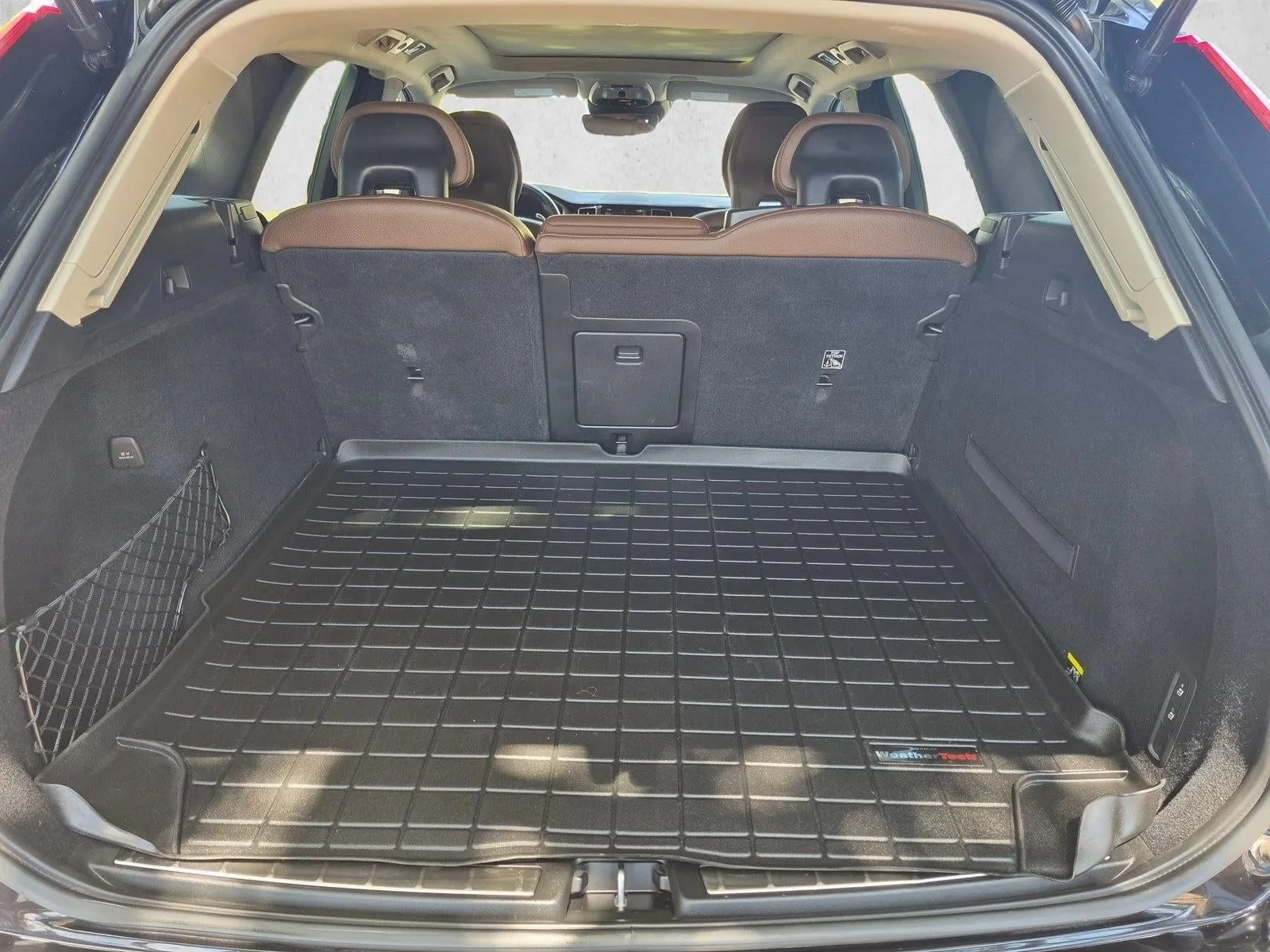 2019 Volvo XC60 T5 FWD Momentum photo 6