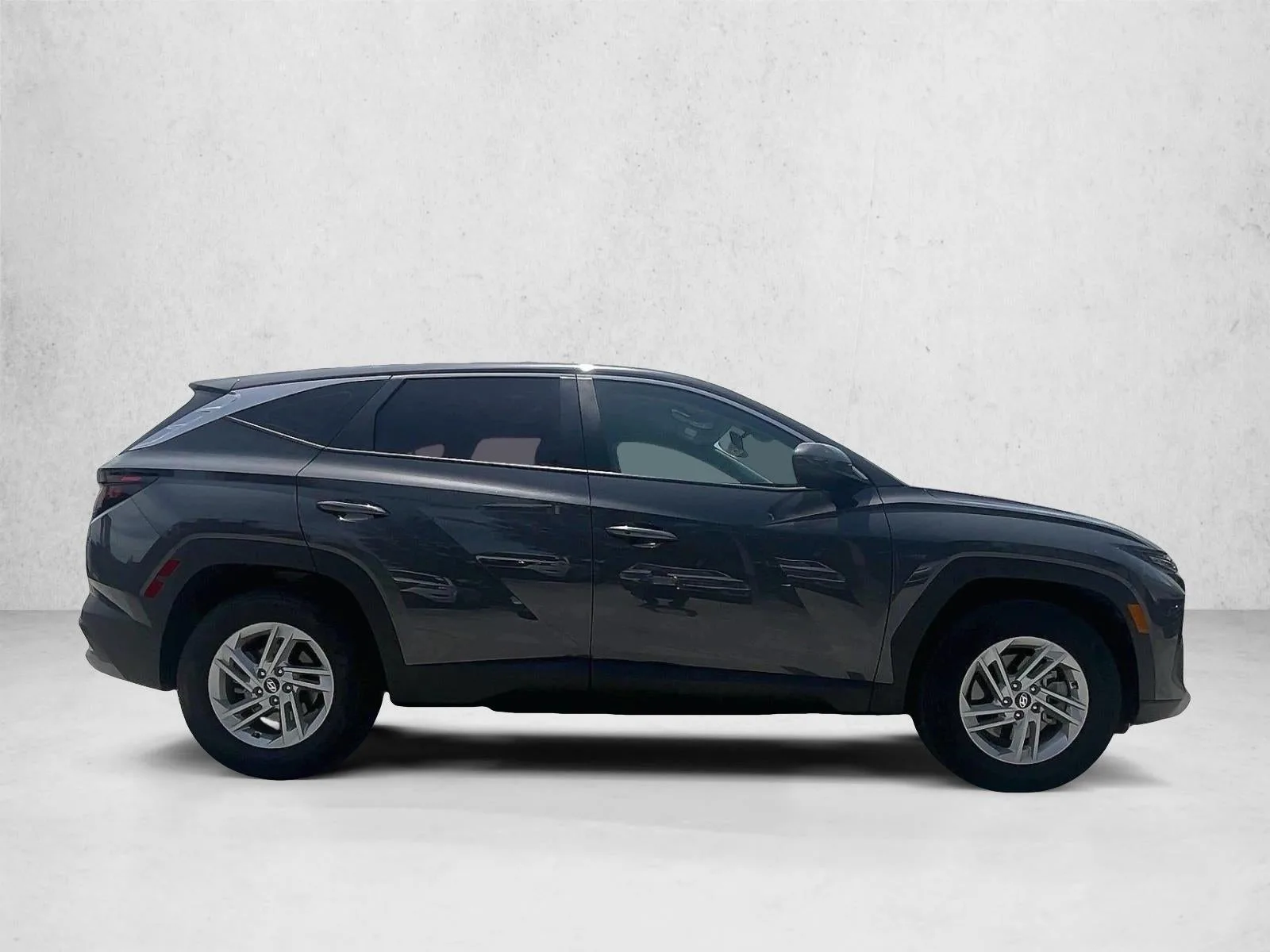 2025 Hyundai Tucson SE photo 5