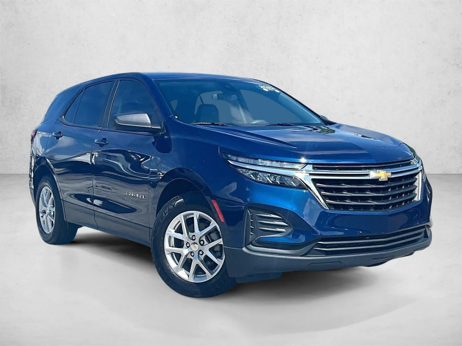 2023 Chevrolet Equinox LS photo 12