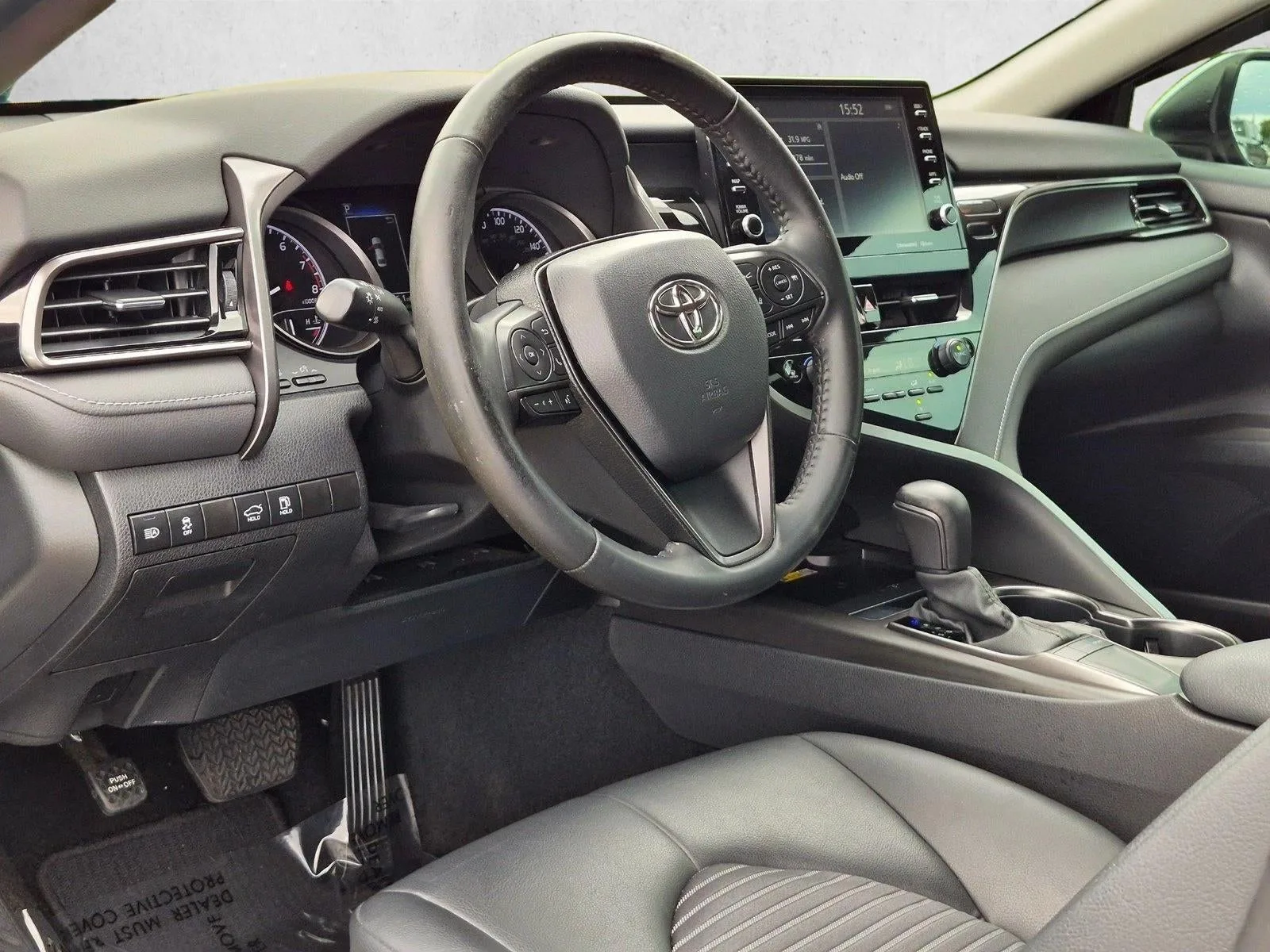 2022 Toyota Camry SE Auto (SE) photo 10