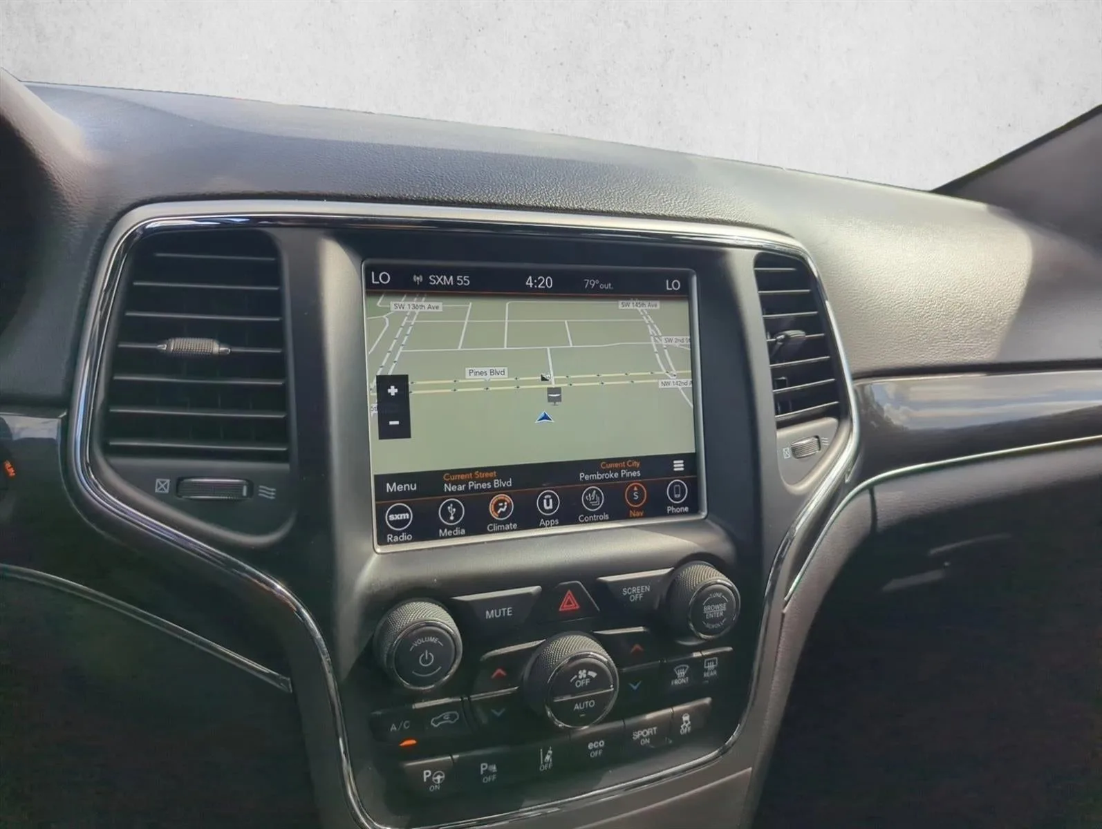2018 Jeep Grand Cherokee Trailhawk 4x4 *Ltd Avail* photo 12