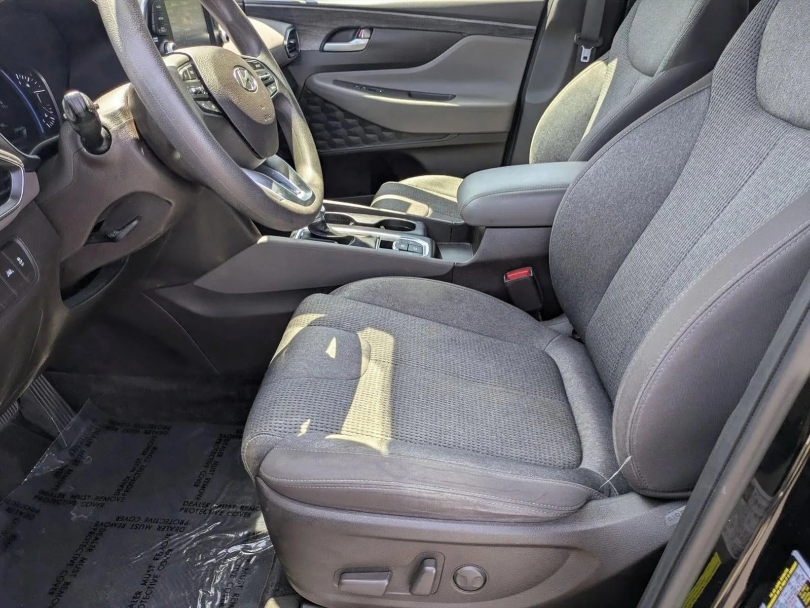 2019 Hyundai SANTA FE SEL 2.4L Auto FWD photo 13