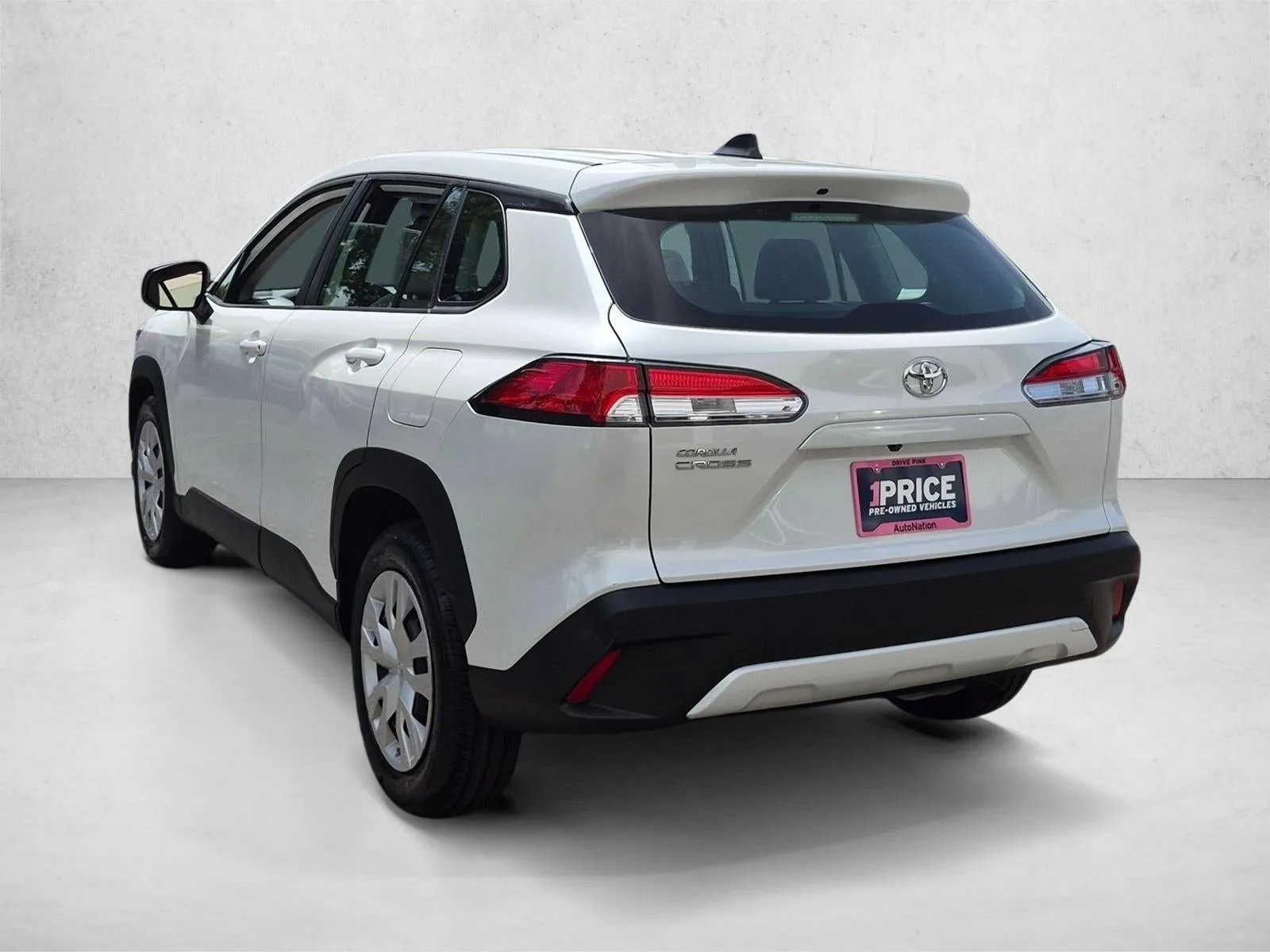 2023 Toyota Corolla Cross L 2WD (Natl) photo 7