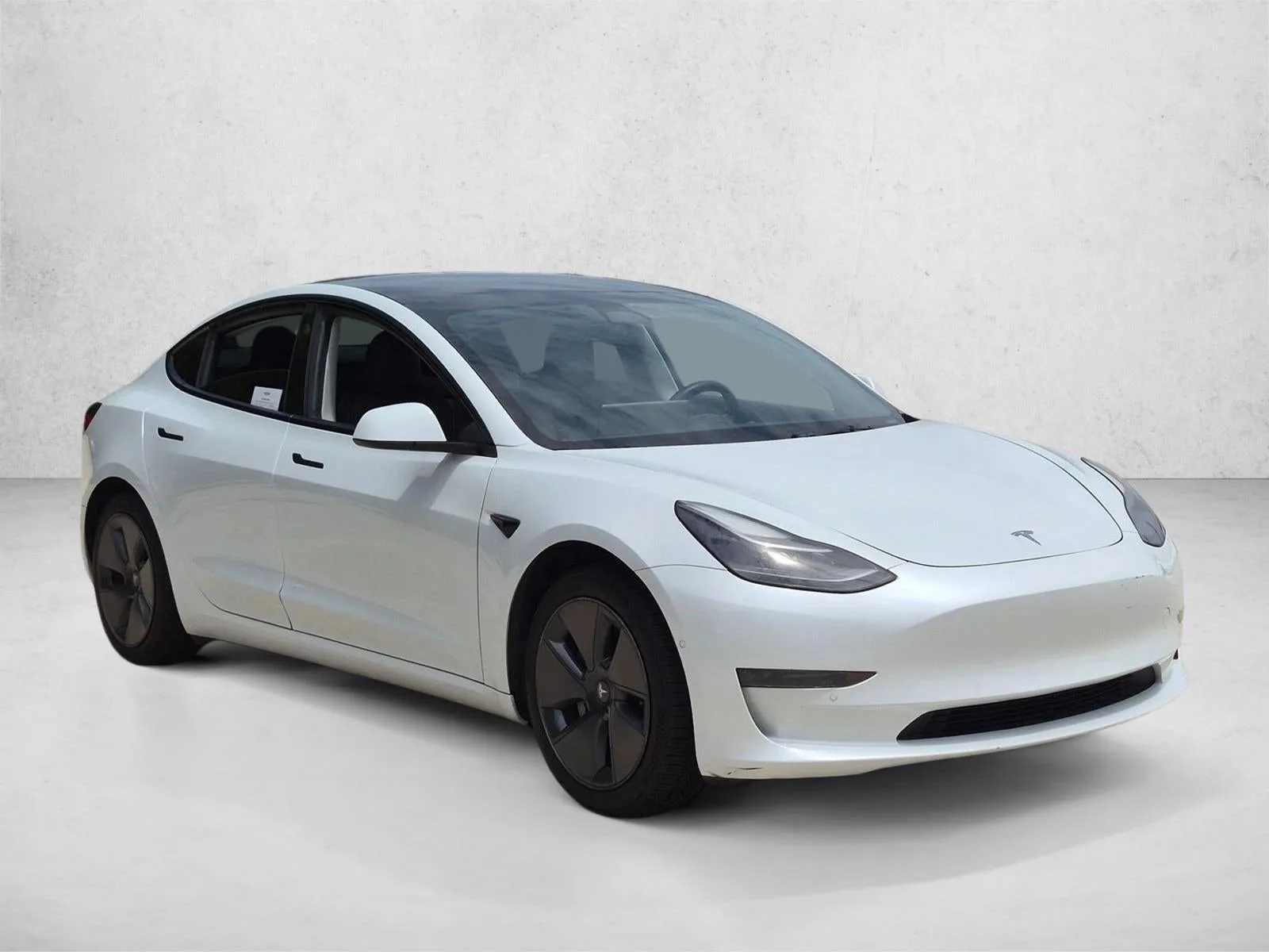 2021 Tesla Model 3 Standard Range Plus RWD photo 3