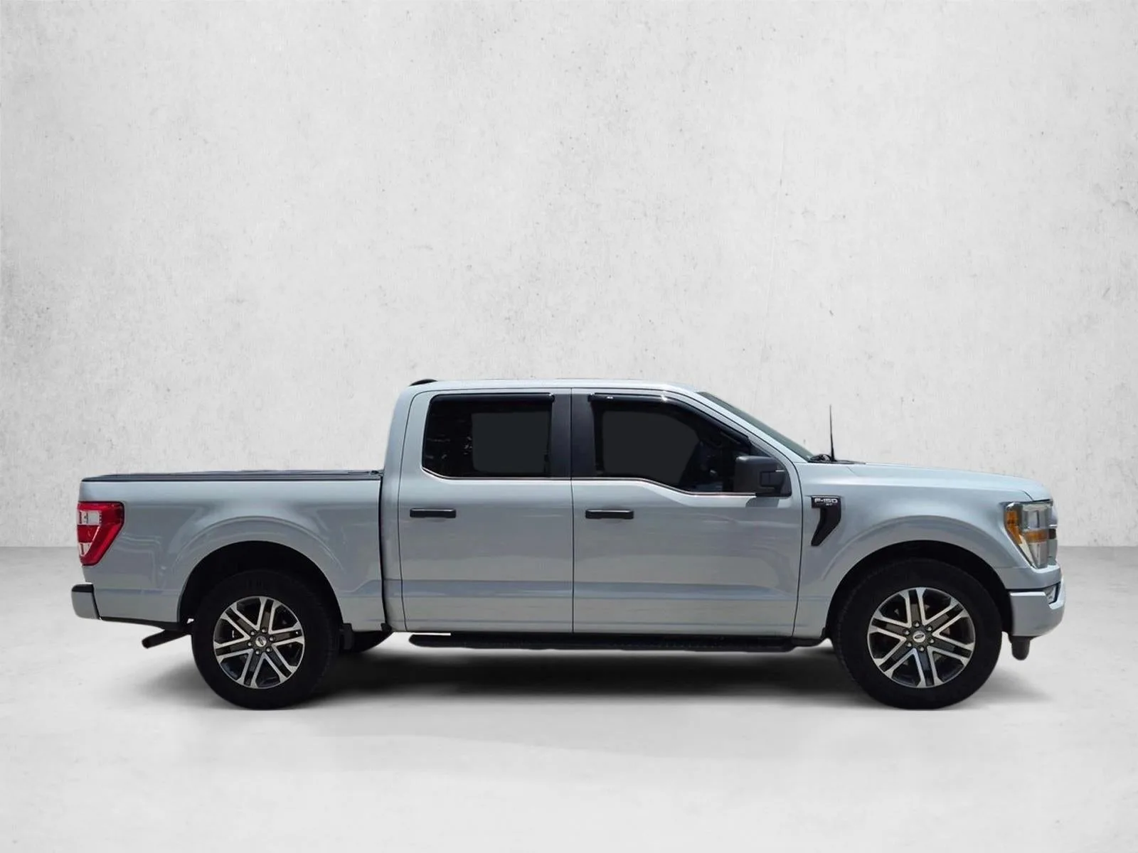 2022 Ford F-150 XL photo 4