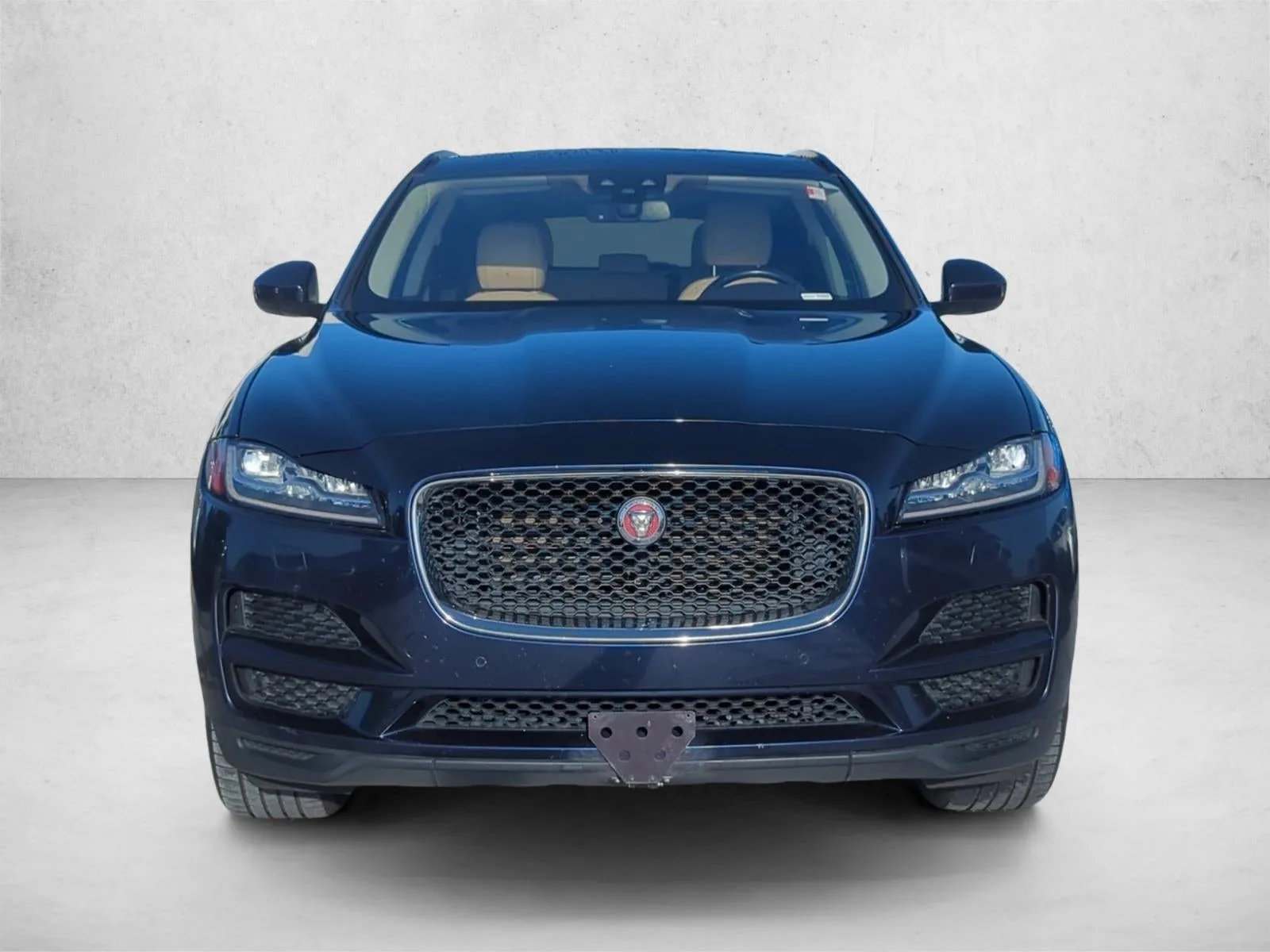 2017 Jaguar F-PACE 35t Prestige AWD photo 2