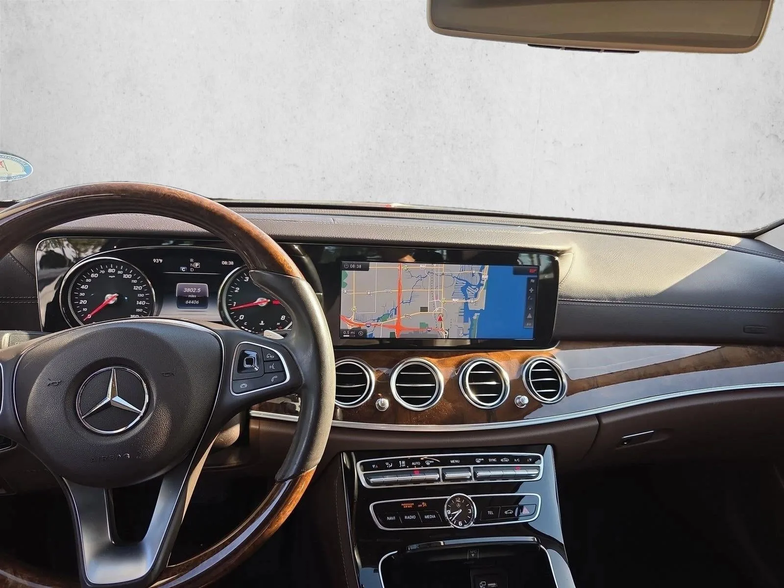 2017 Mercedes-Benz E-Class E 300 Luxury RWD Sedan photo 10