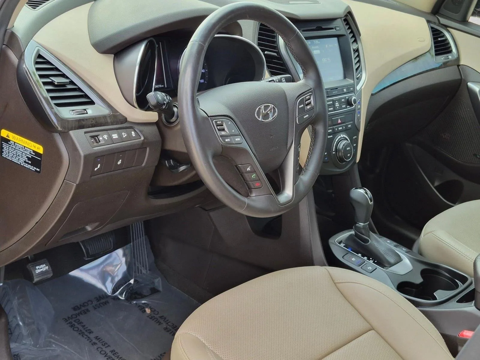 2017 Hyundai Santa Fe Sport 2.4L Auto photo 9