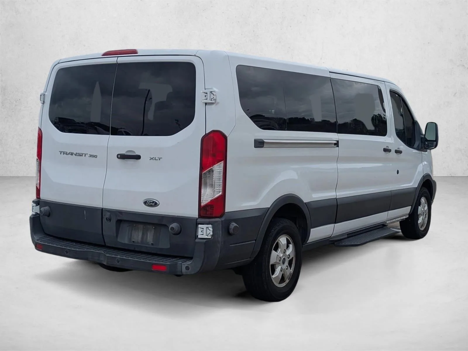 2018 Ford Transit Passenger Wagon T-350 148" Low Roof XLT Sliding RH Dr photo 5