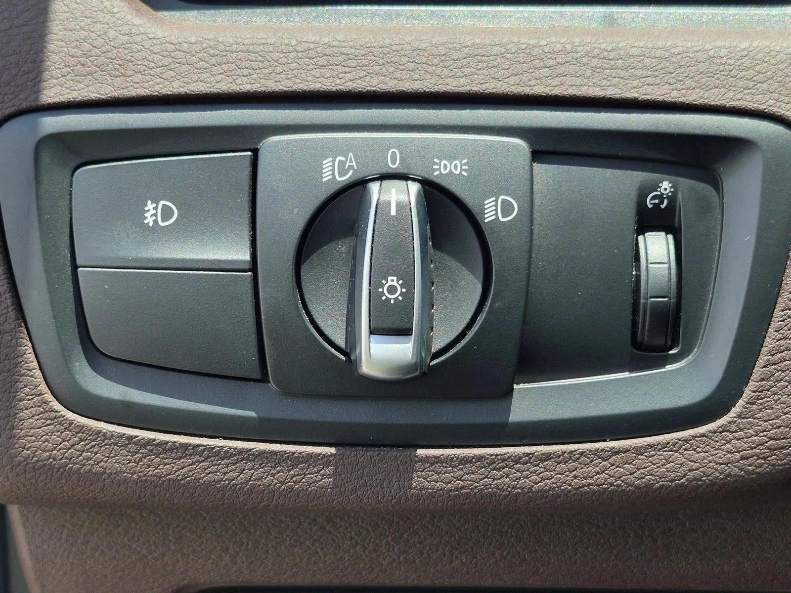 2018 BMW X1 sDrive28i Sports Activity Vehicle photo 9