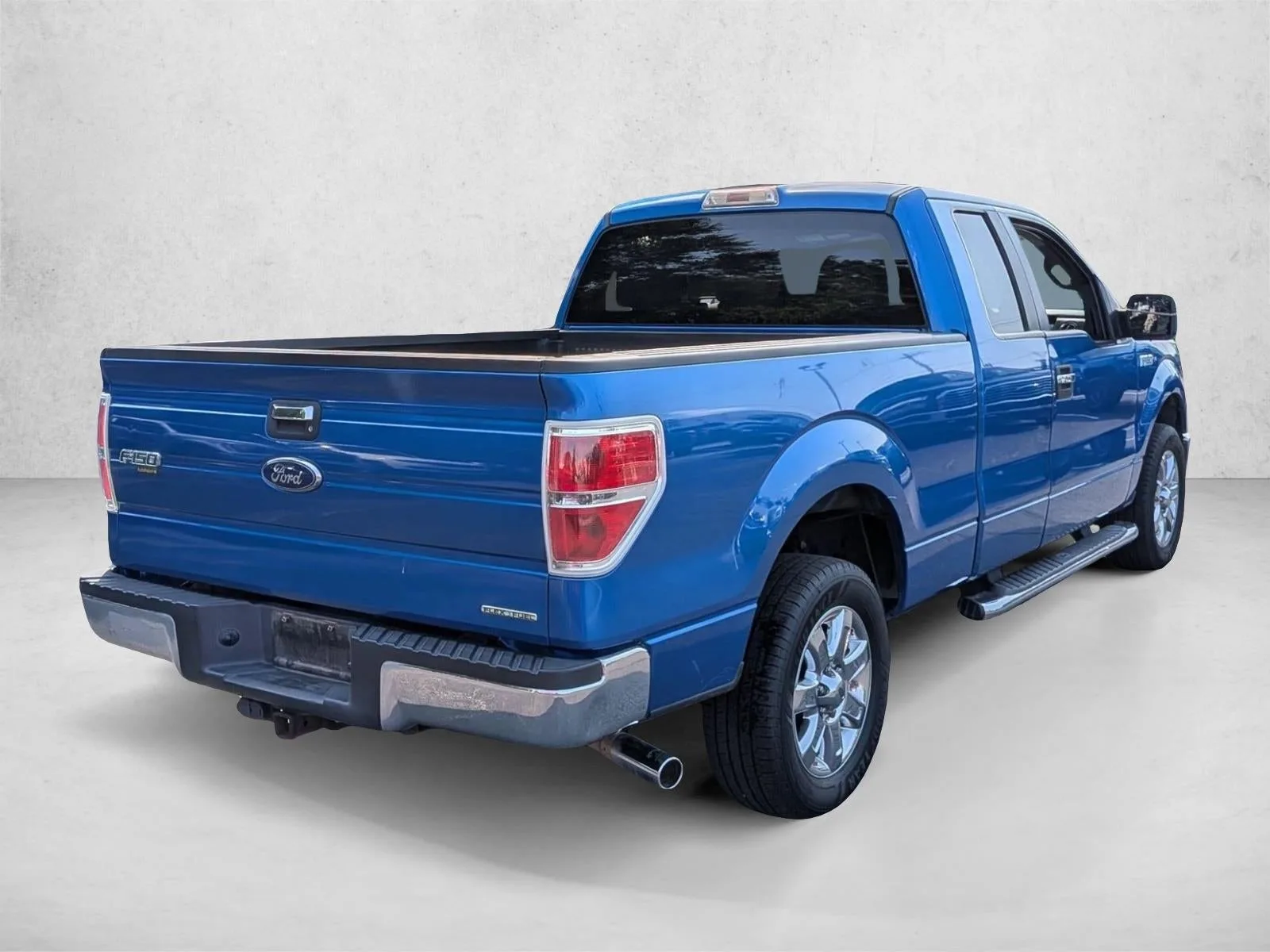 2013 Ford F-150 2WD SuperCab 6-1/2 Ft Box XLT photo 6