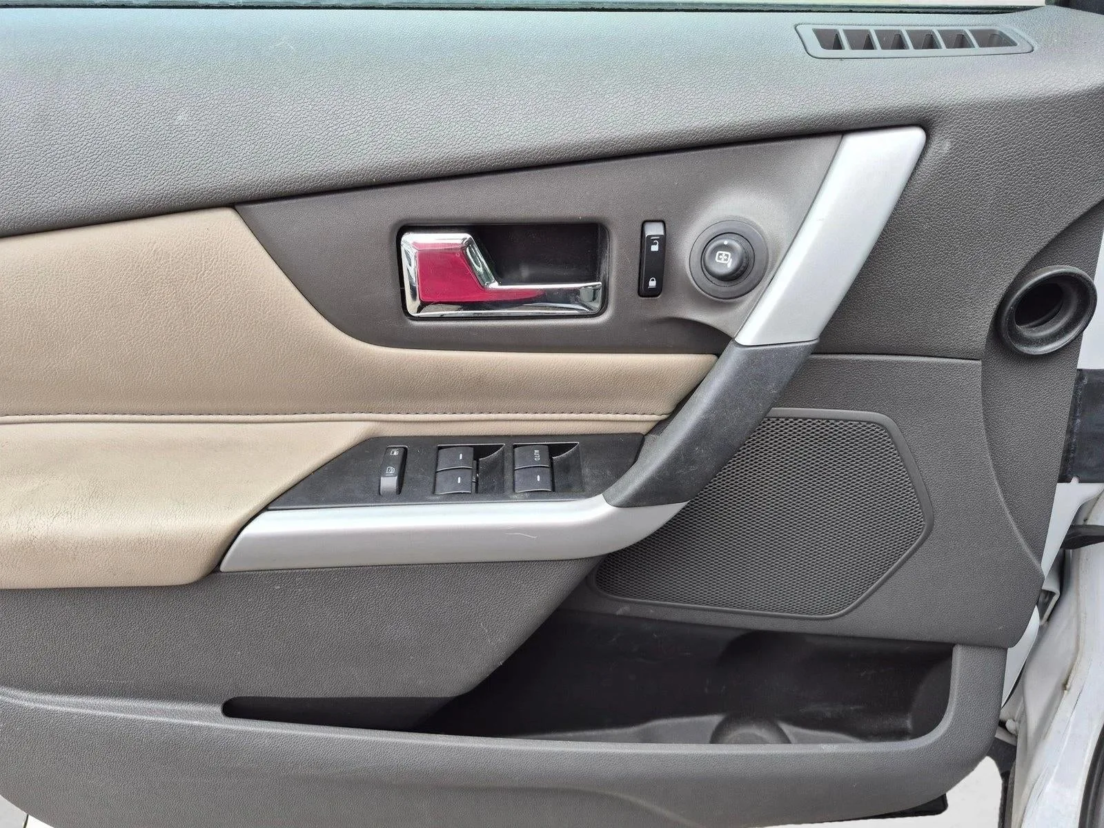 2014 Ford Edge SE photo 4