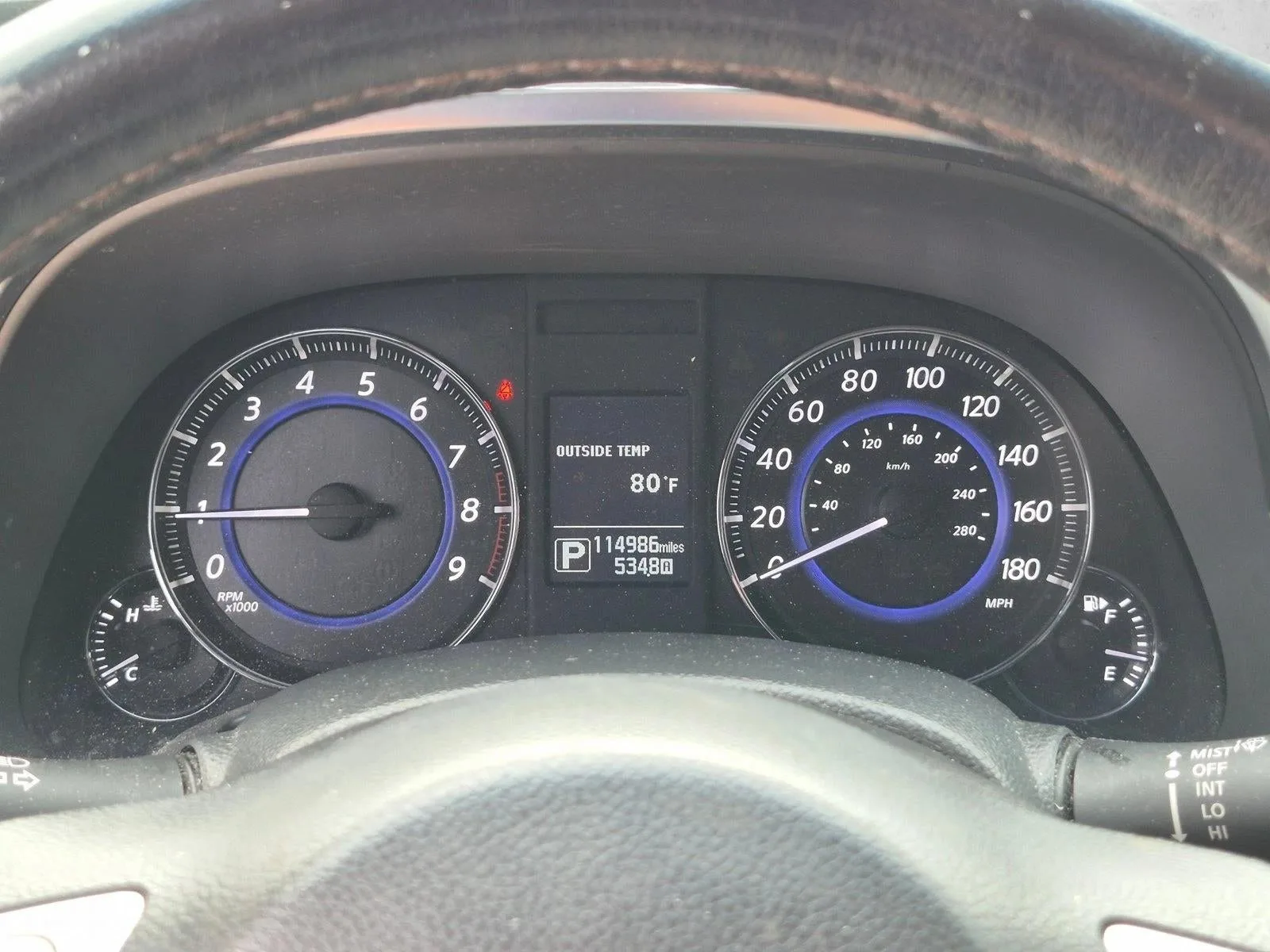 2017 INFINITI QX70 RWD photo 3