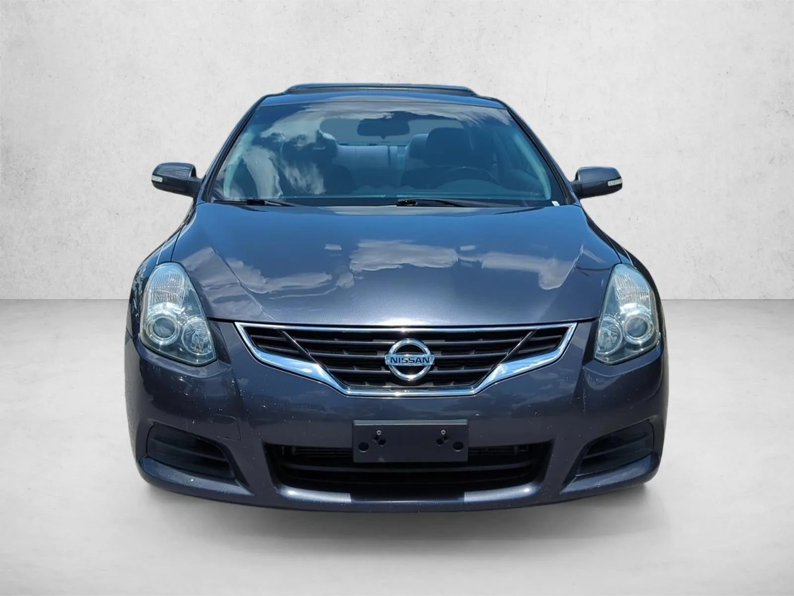 2013 Nissan Altima 2dr Cpe I4 2.5 S photo 2