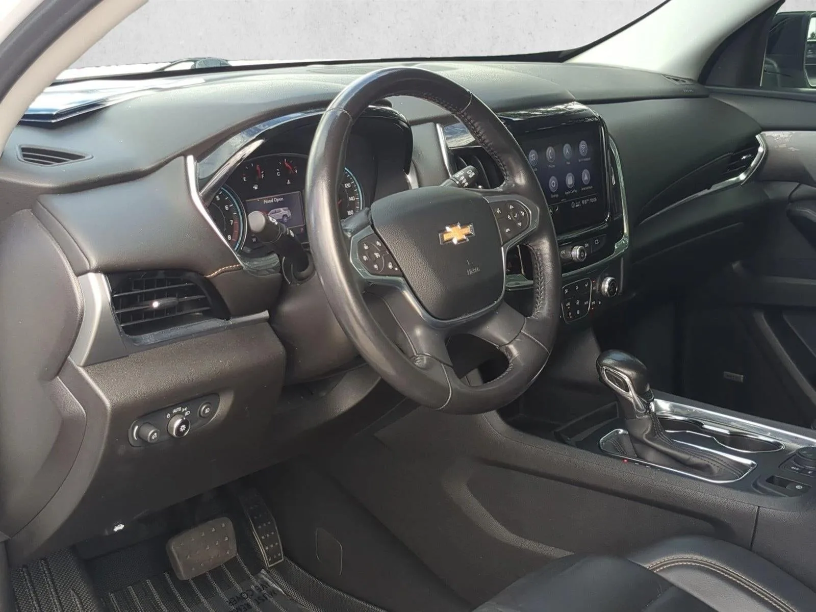 2021 Chevrolet Traverse LT Leather photo 10