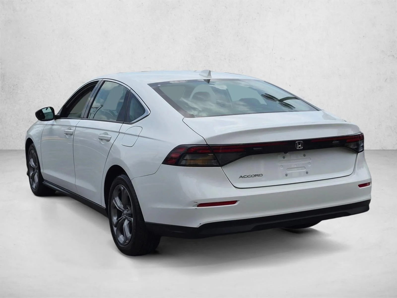 2024 Honda Accord Sedan EX CVT photo 7