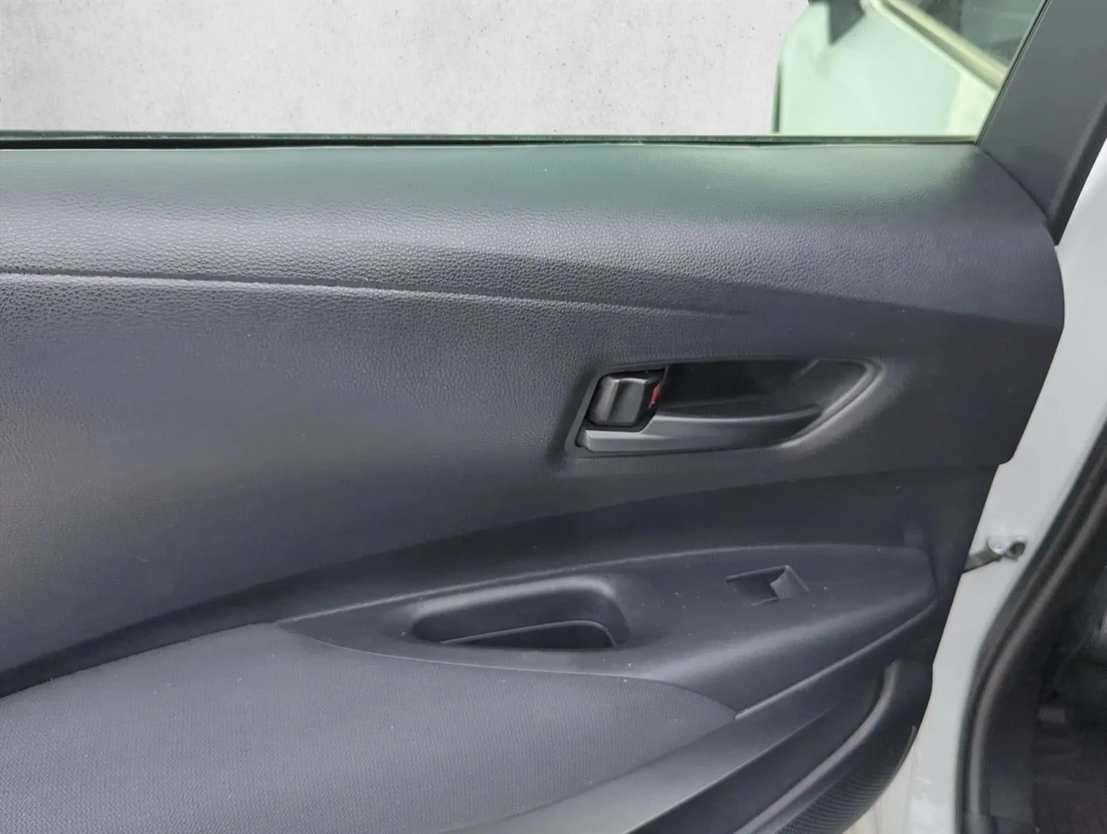 2024 Toyota Corolla LE CVT (Natl) photo 8