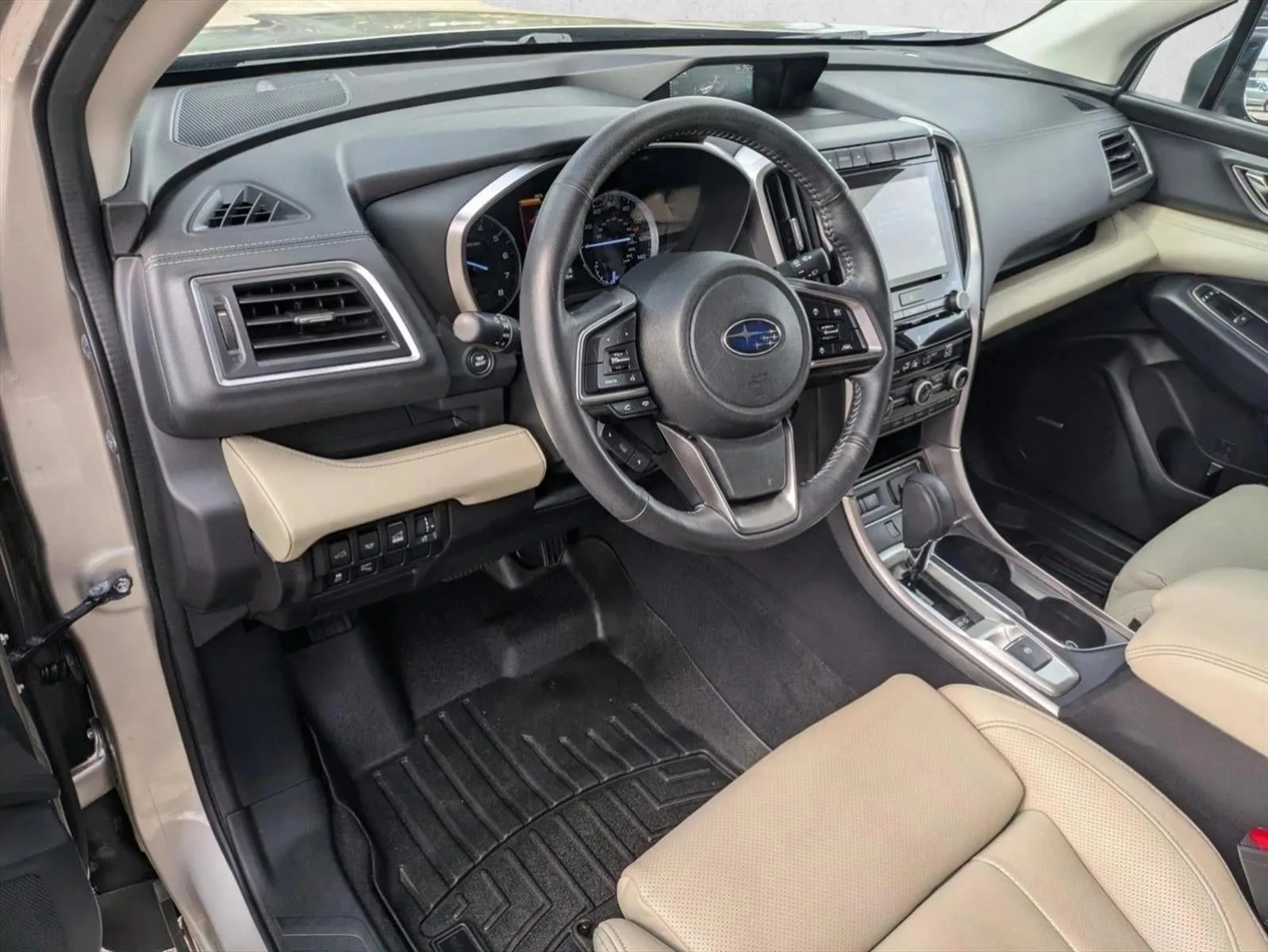 2020 Subaru Ascent Limited 7-Passenger photo 9