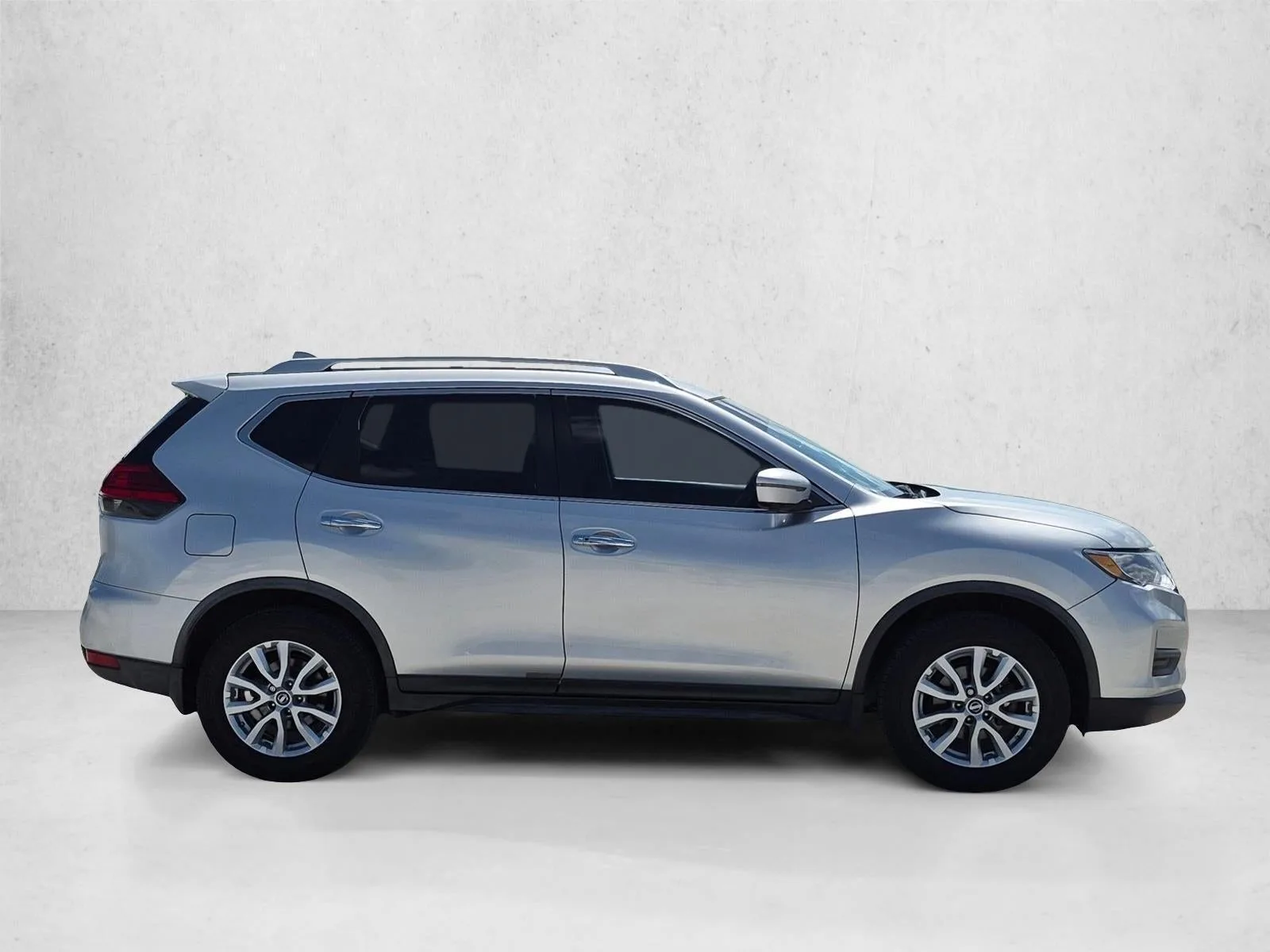 2017 Nissan Rogue 2017.5 FWD SV photo 4