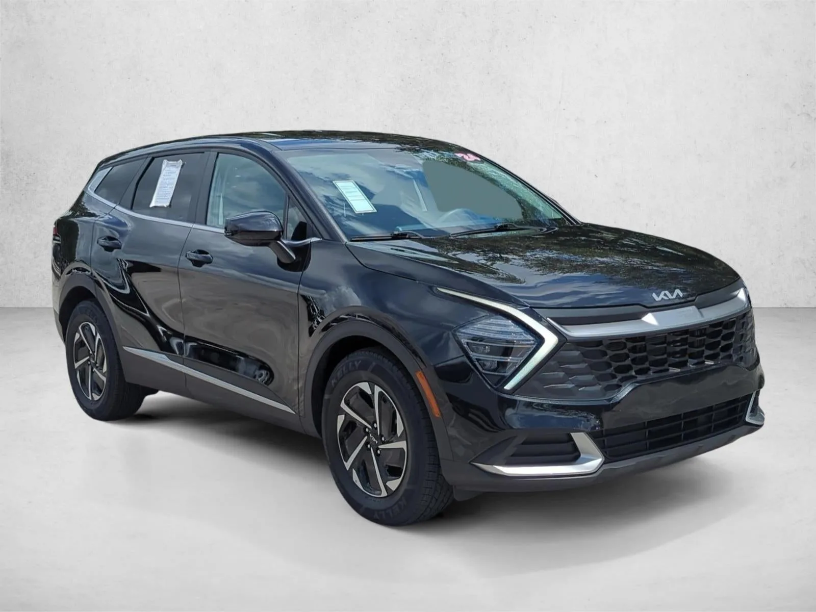 2024 Kia Sportage Hybrid LX FWD photo 3