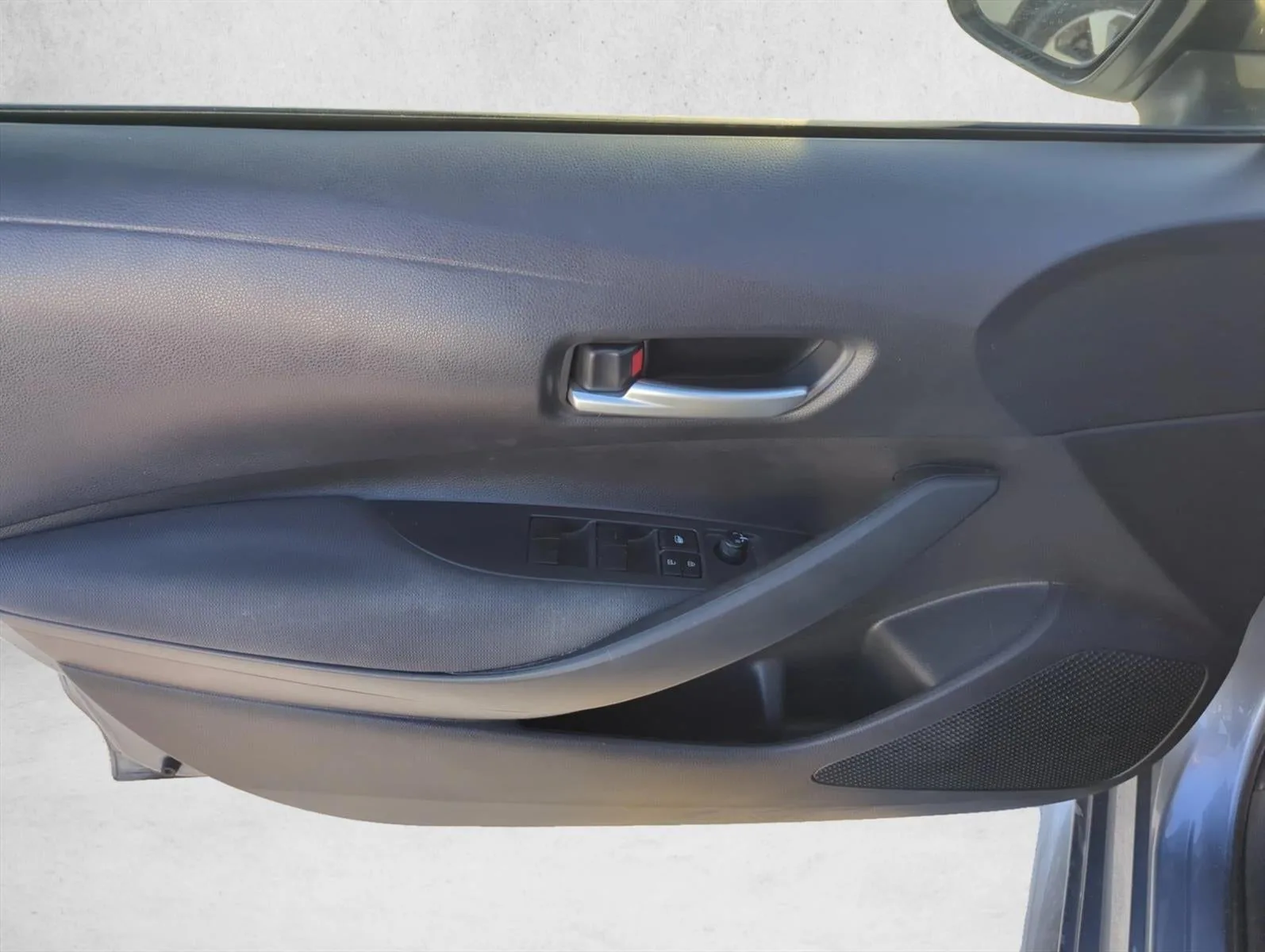 2020 Toyota Corolla LE CVT (Natl) photo 9