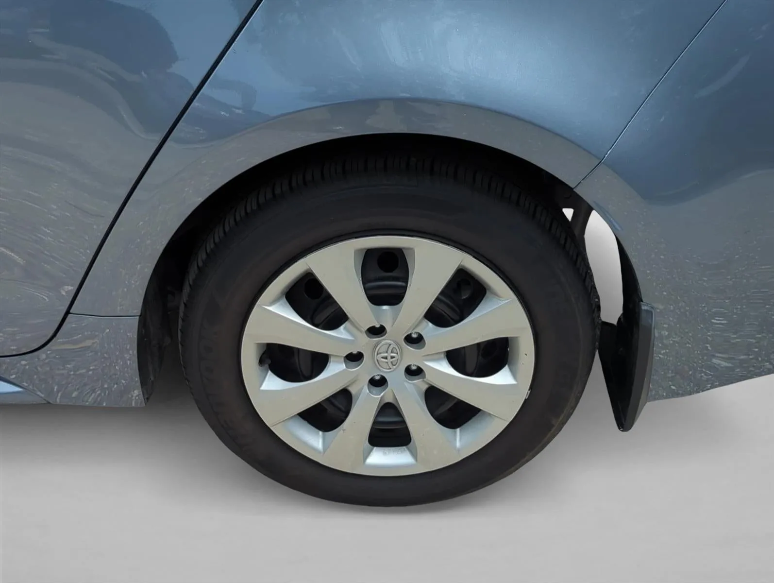2025 Toyota Corolla LE CVT (Natl) photo 9