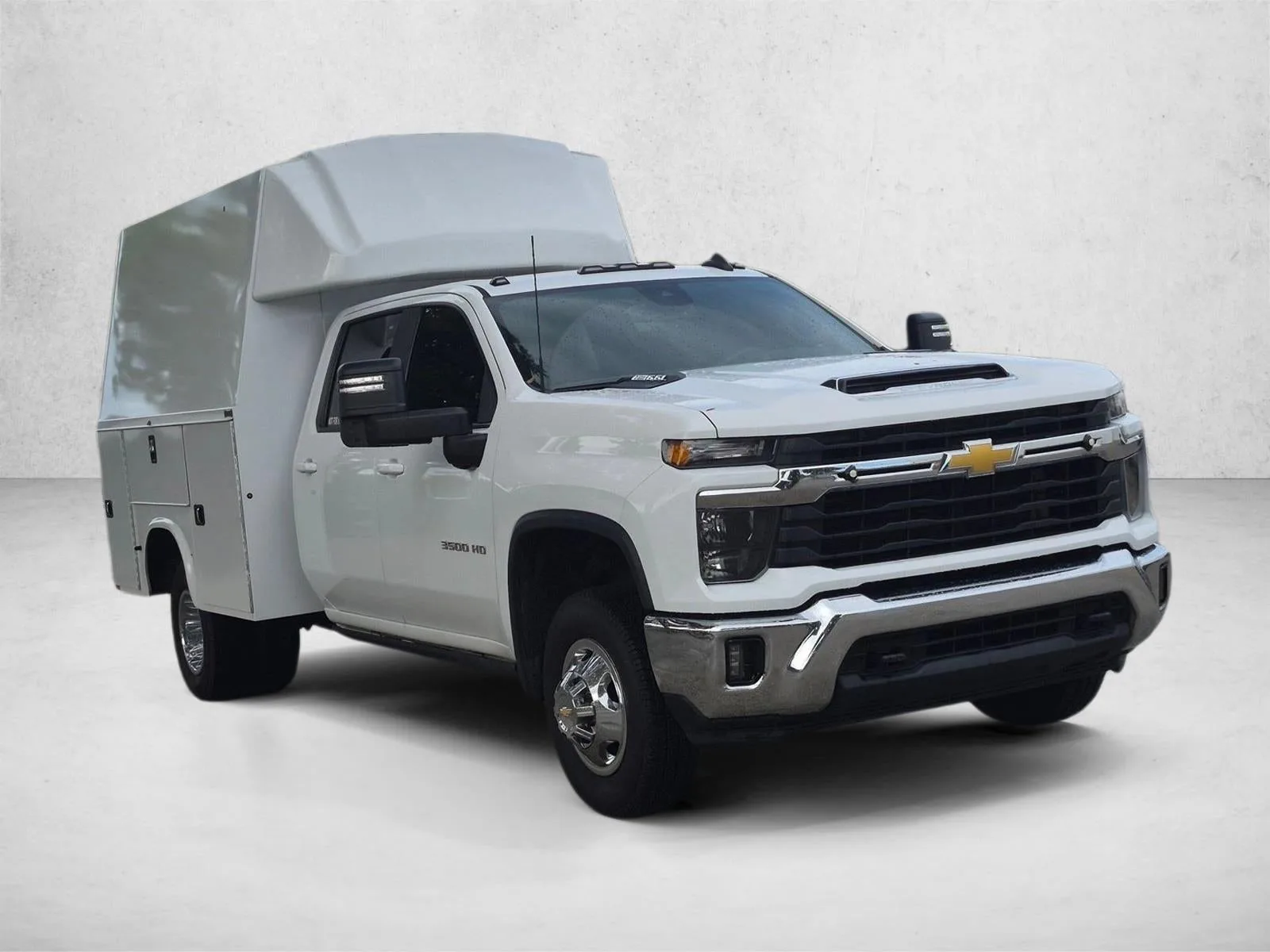 2024 Chevrolet Silverado 3500 HD Chassis Cab LT photo 3