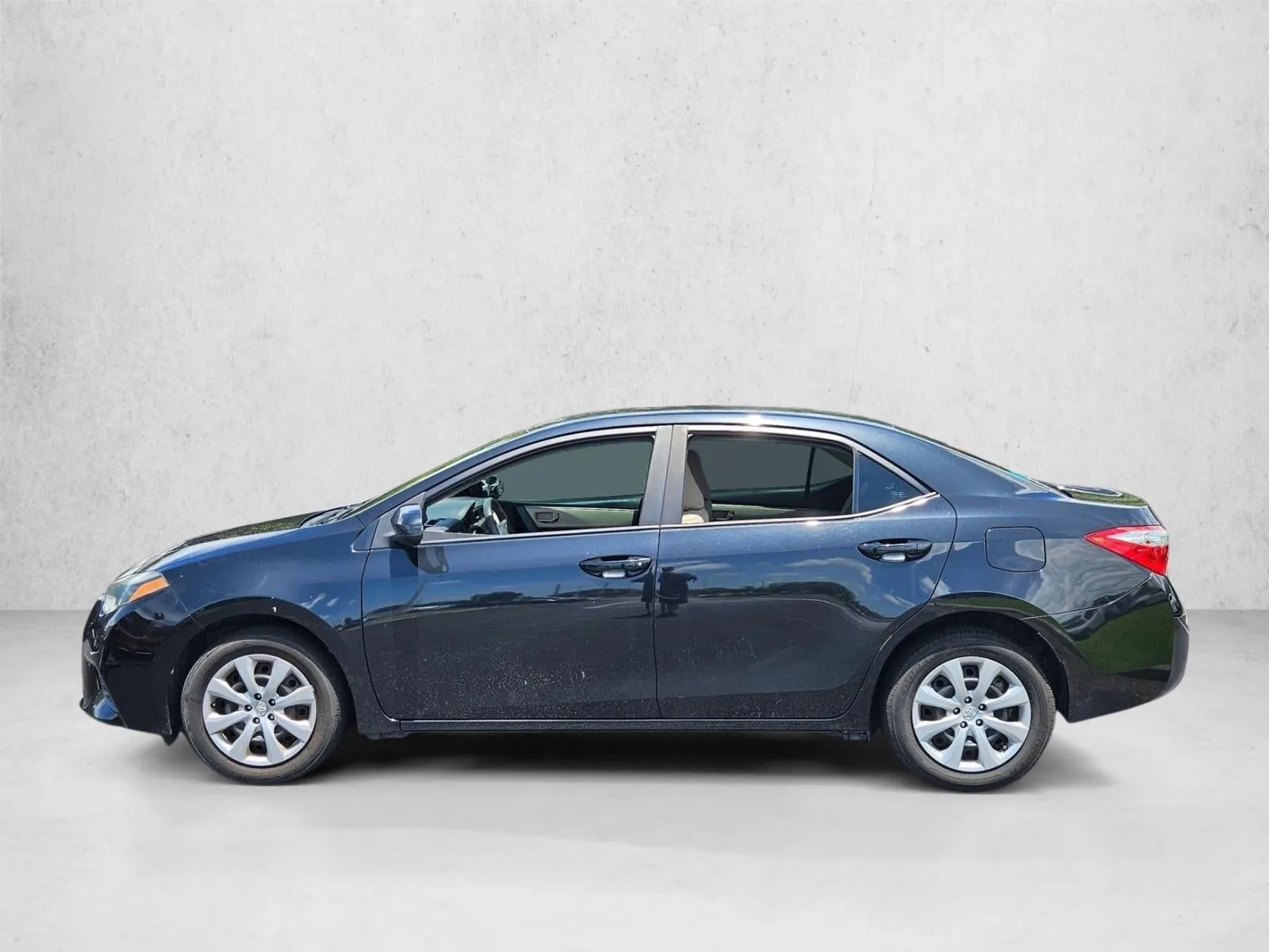 2016 Toyota Corolla 4dr Sdn CVT Auto LE (Natl) photo 4
