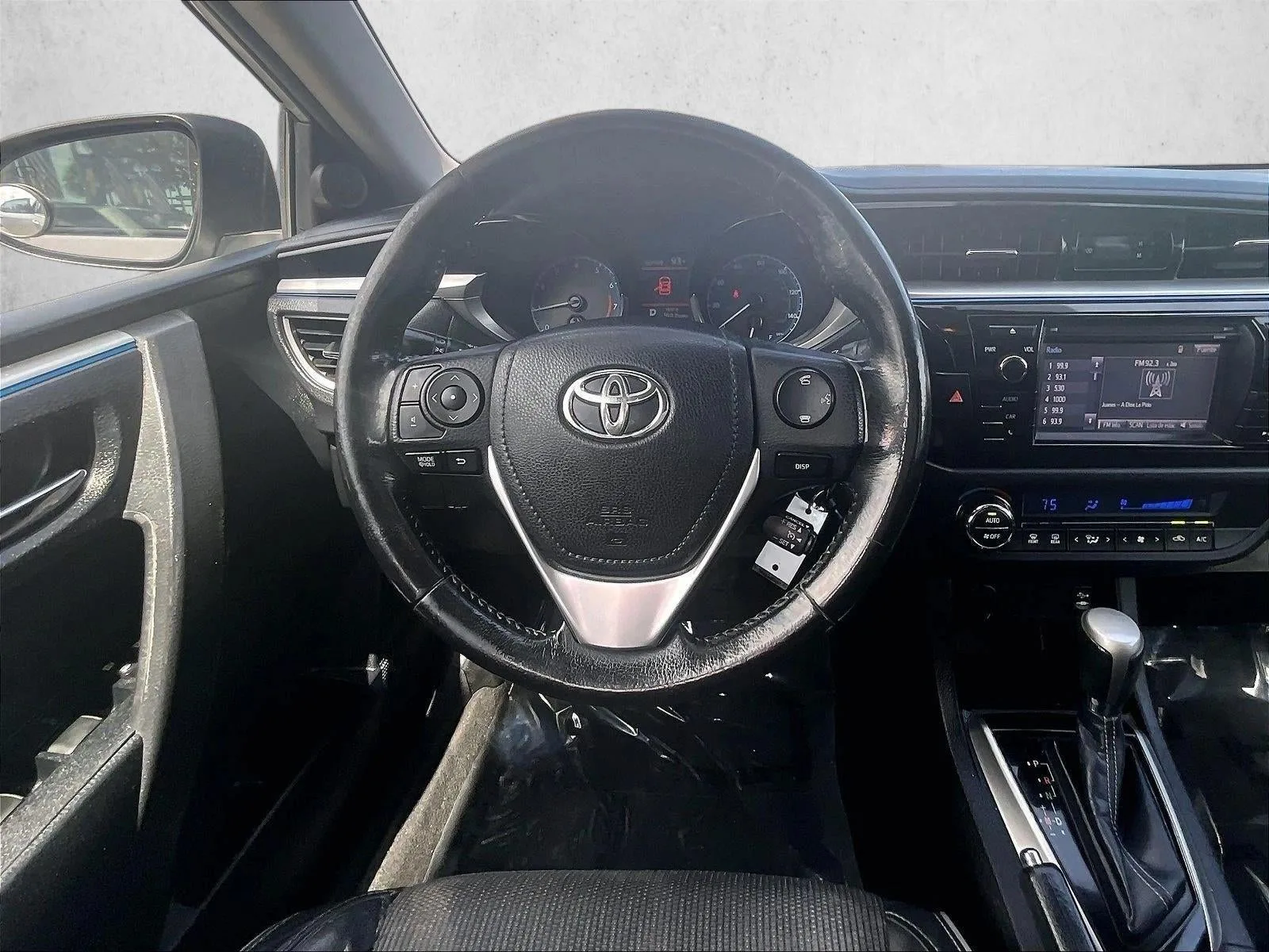 2014 Toyota Corolla L photo 5