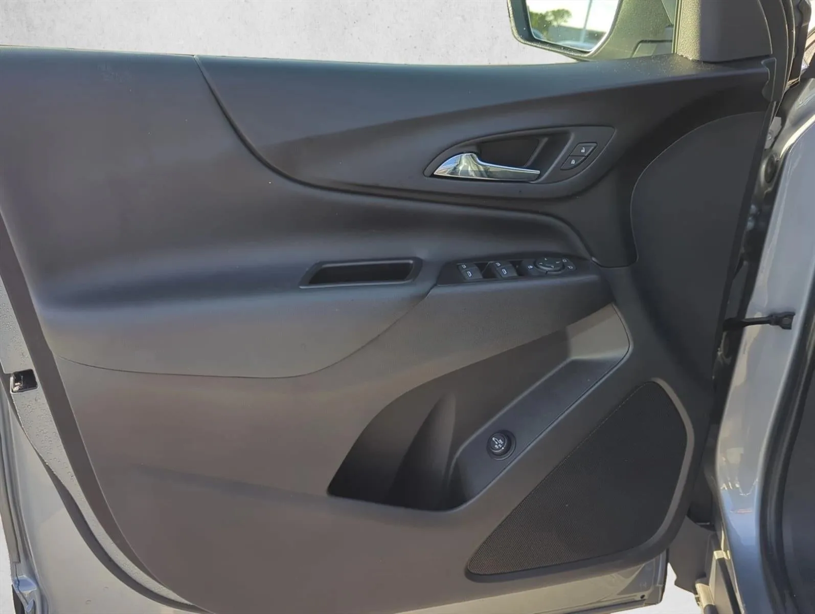 2024 Chevrolet Equinox FWD LT photo 7