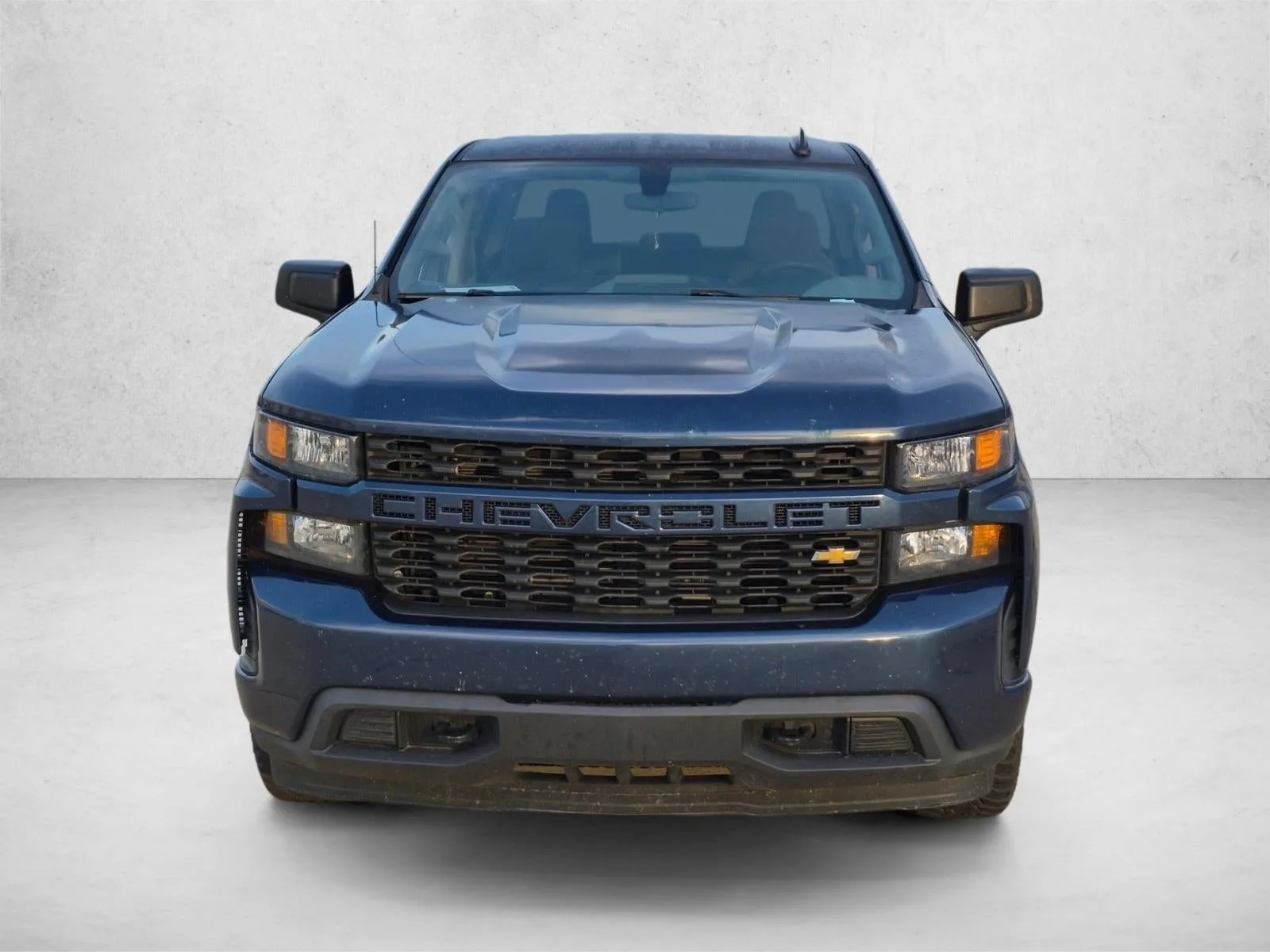 2021 Chevrolet Silverado 1500 Crew Cab Short Box 2-Wheel Drive Custom photo 2