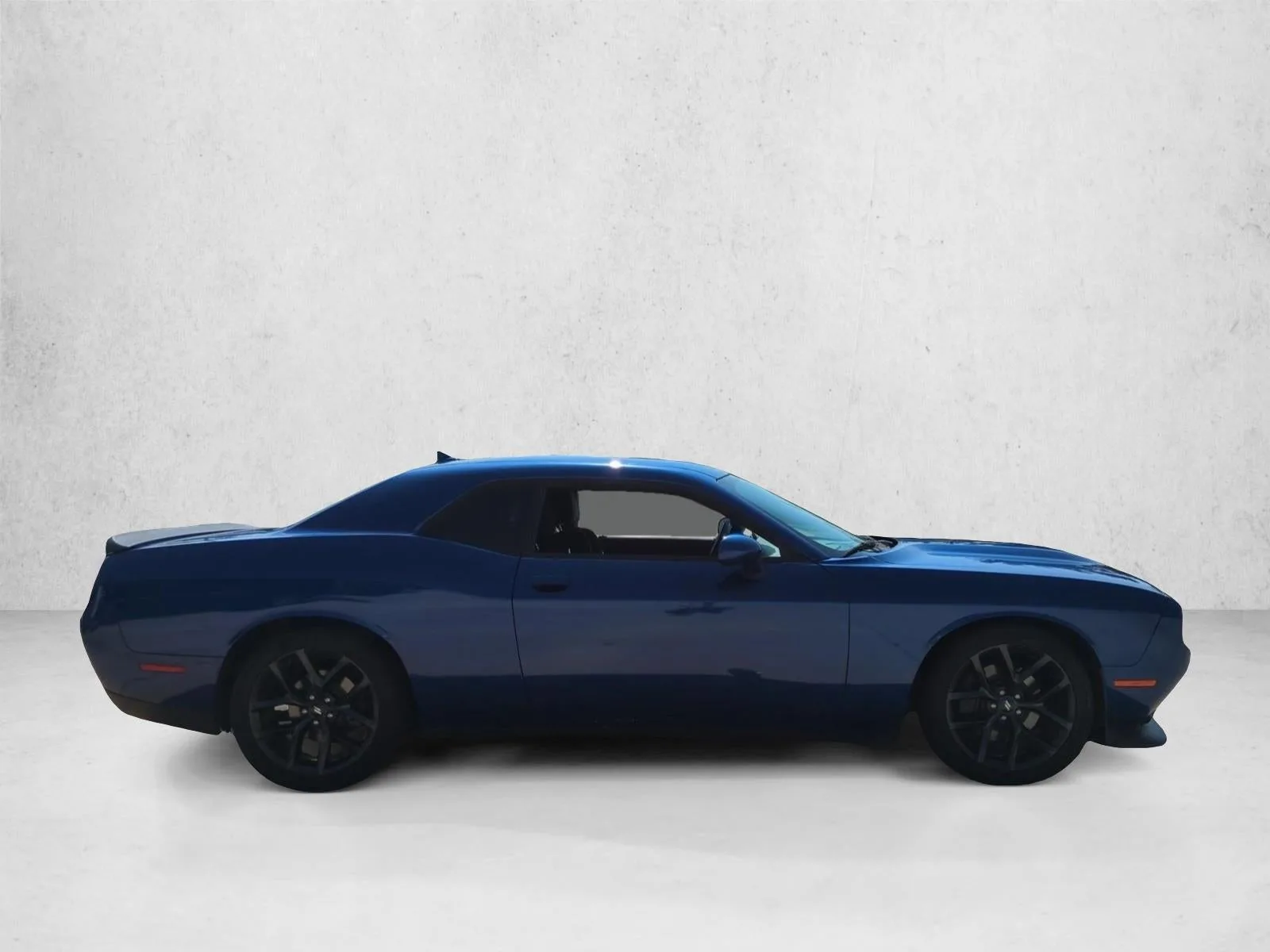 2019 Dodge Challenger GT RWD photo 4