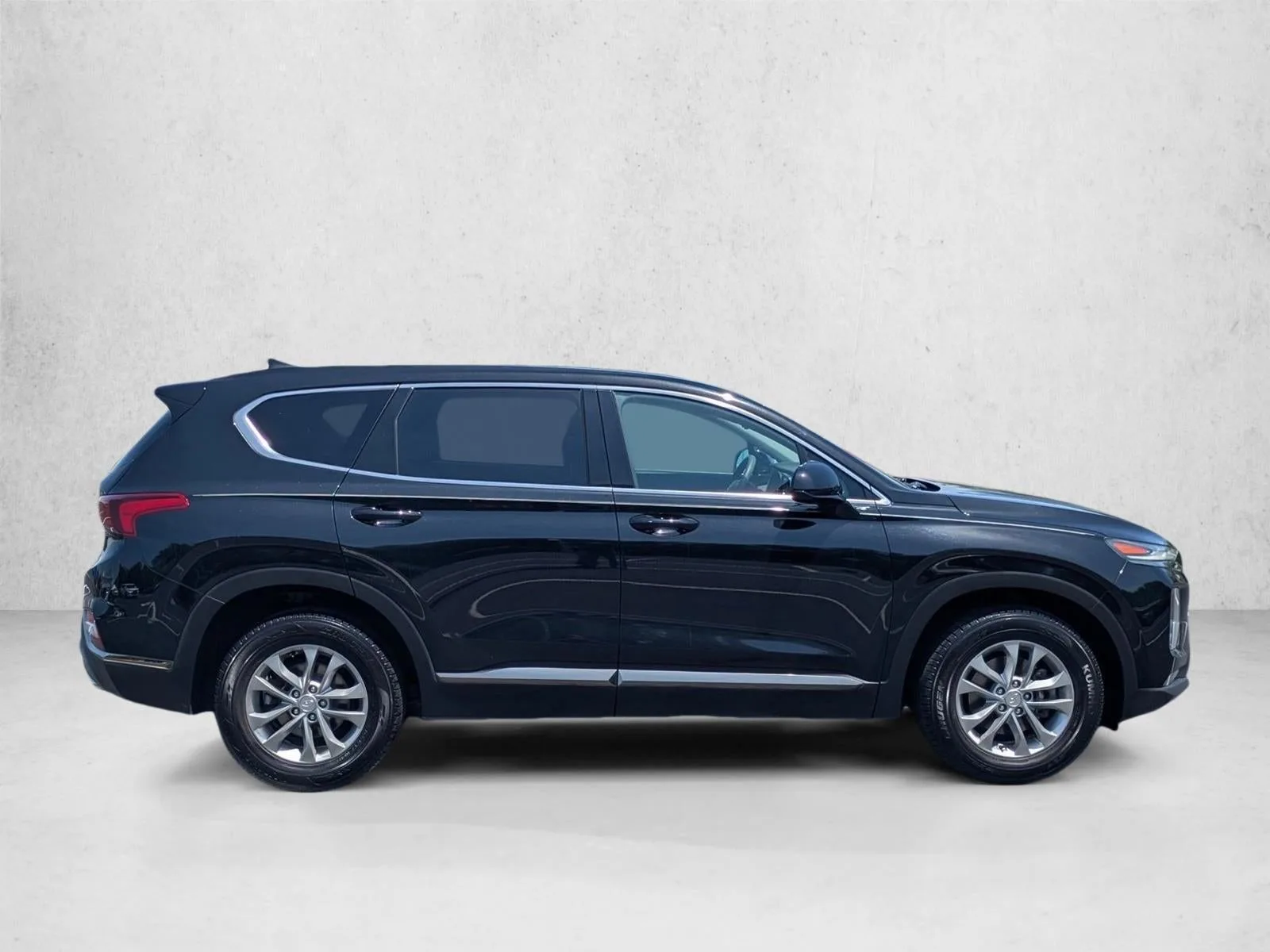 2019 Hyundai SANTA FE SEL 2.4L Auto FWD photo 4