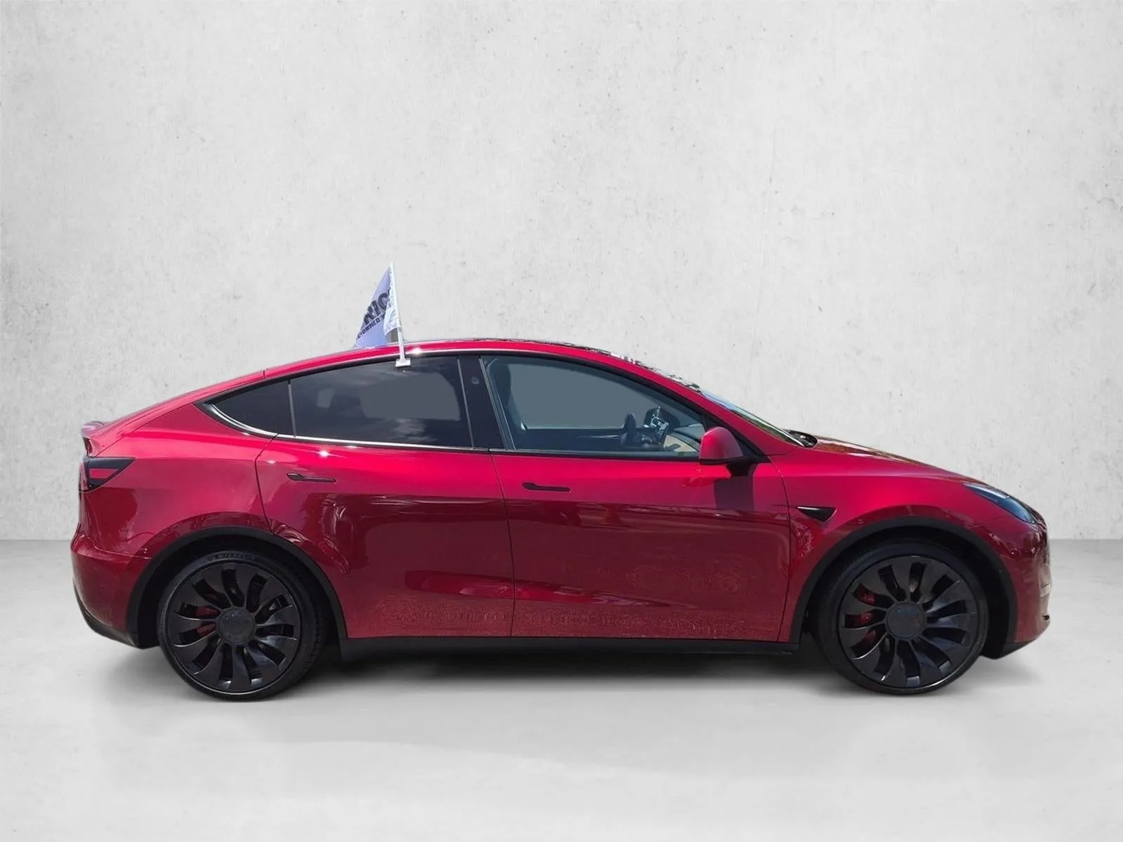 2025 Tesla Model Y Performance photo 2