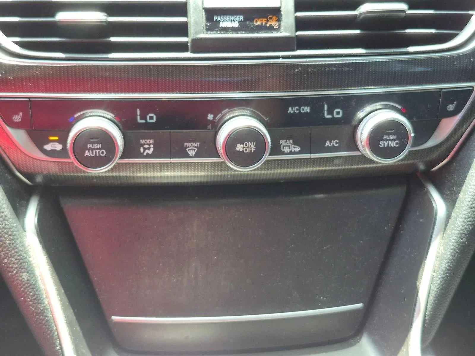 2018 Honda Accord Sport 2.0T photo 11