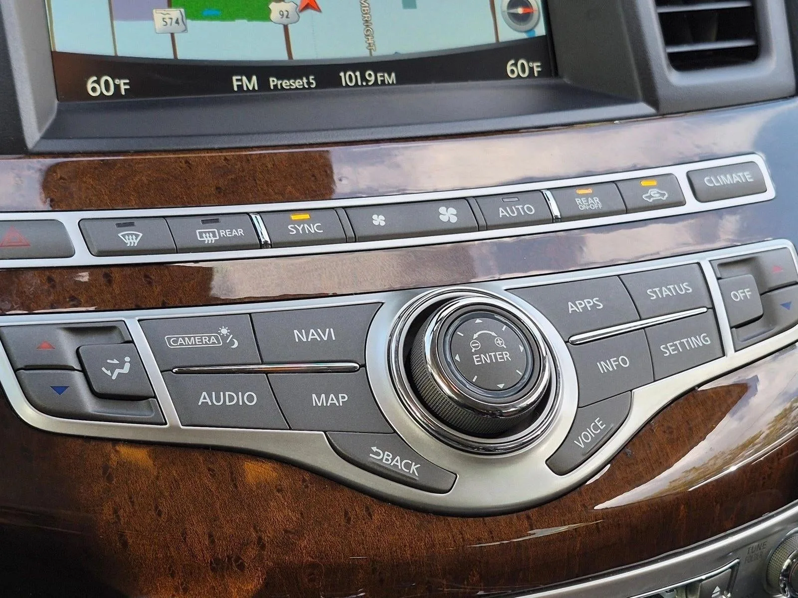 2020 INFINITI QX60 LUXE FWD photo 9