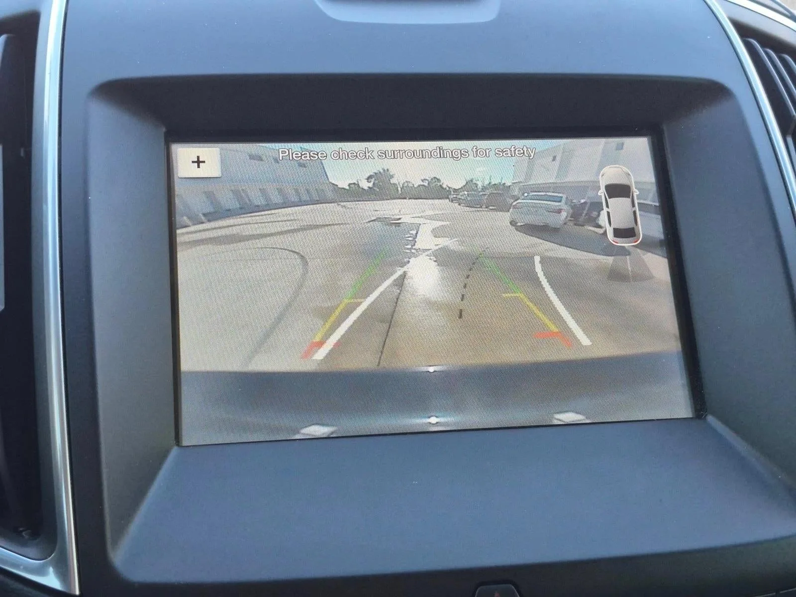 2016 Ford Edge 4dr Titanium FWD photo 10