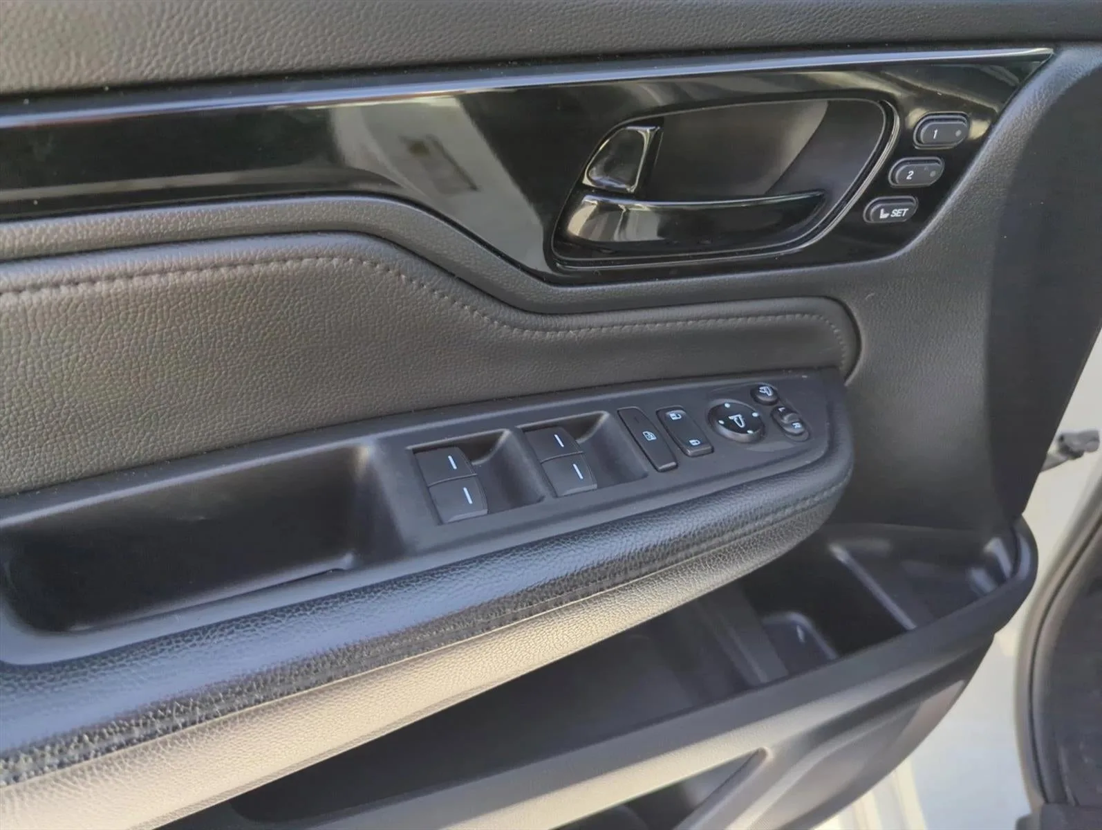 2022 Honda Odyssey Elite Auto photo 12