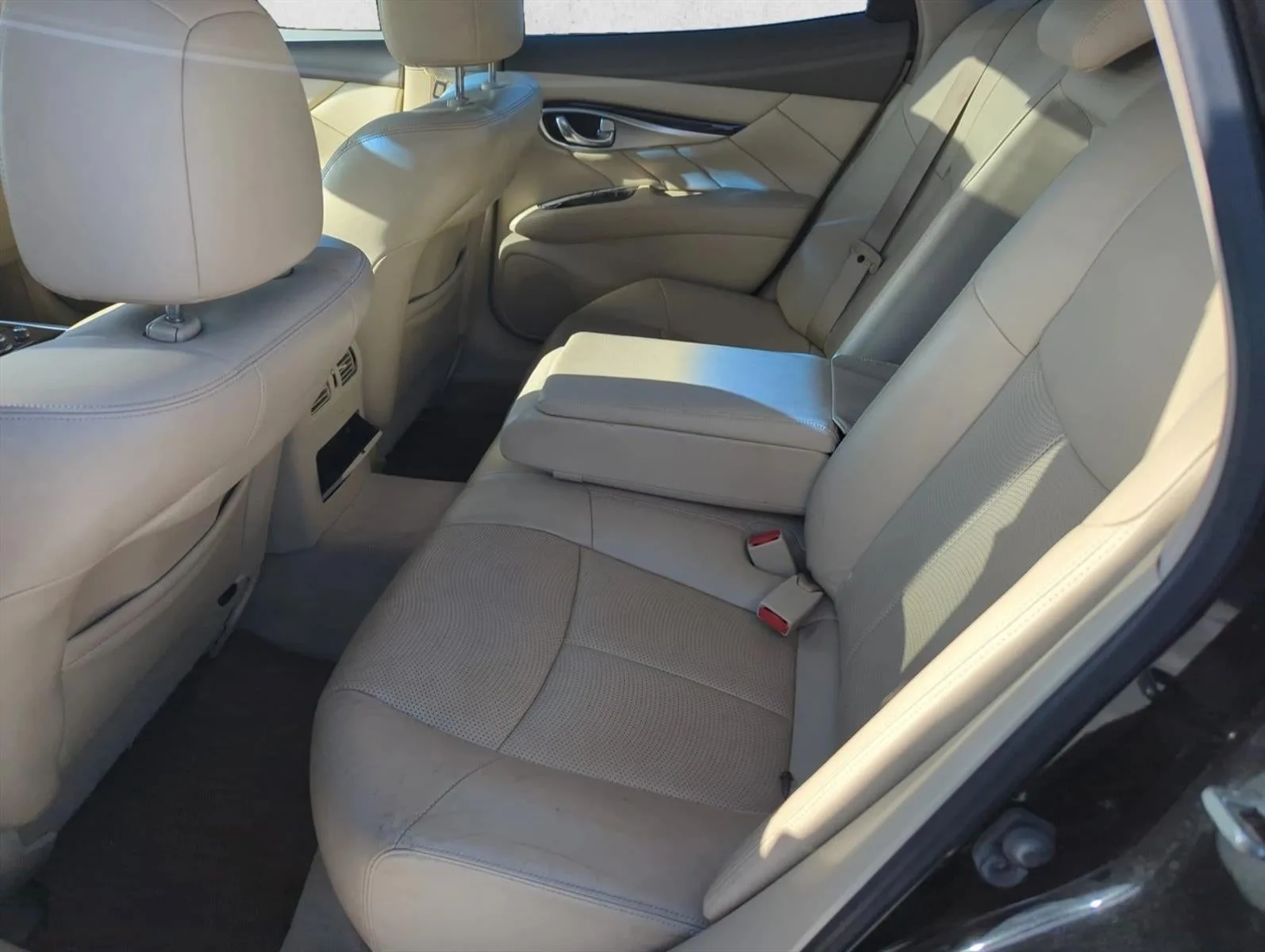 2012 INFINITI M37 x AWD photo 7
